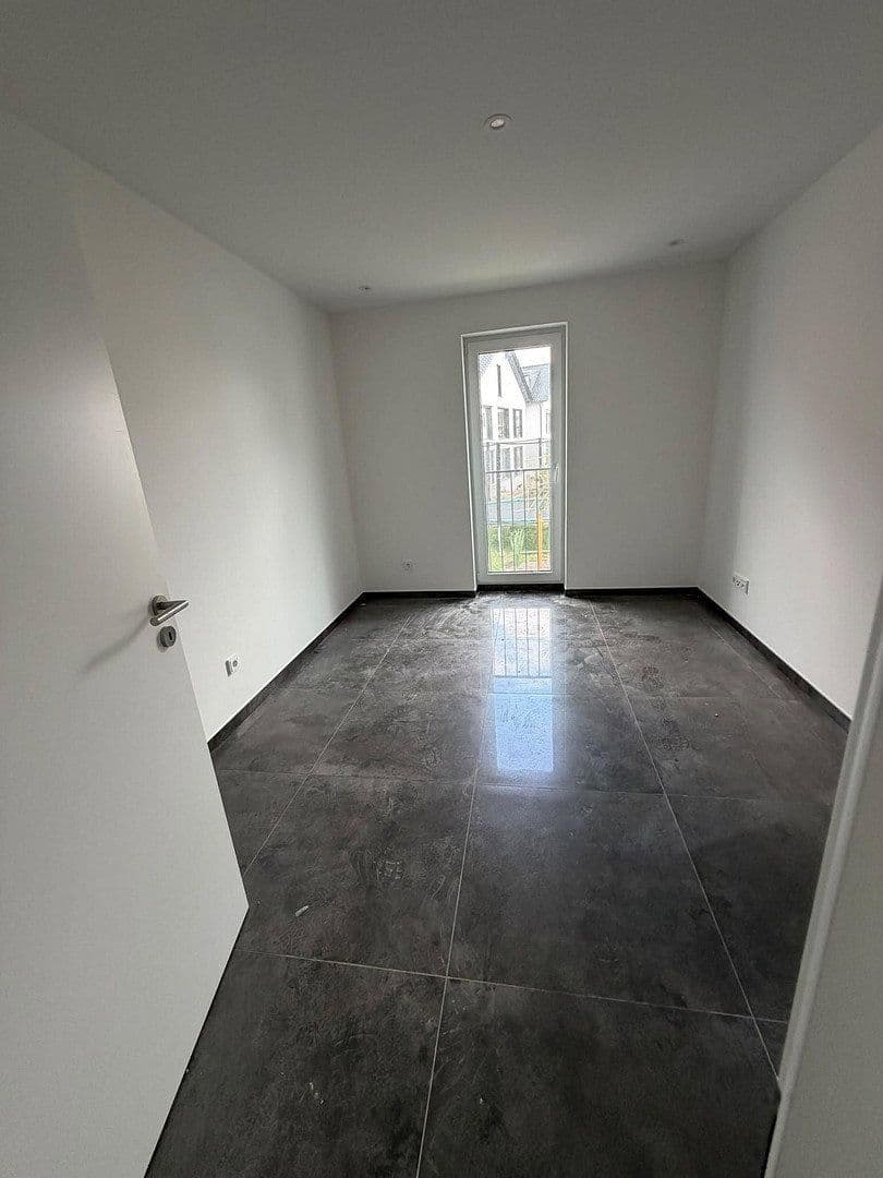 5 bedroom flat to rent, 142 m², Rodenbach, Hesse 5 bedroom flat to rent, 142 m², Rodenbach, Hesse