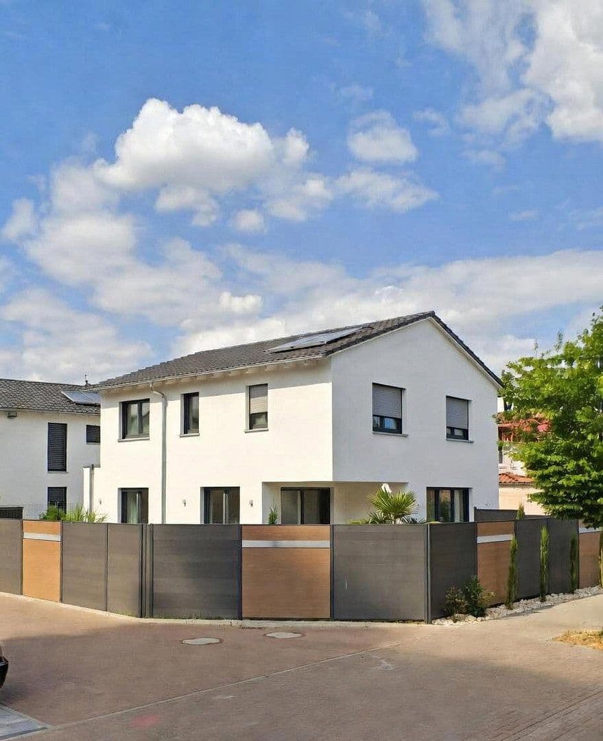 house for sale, 135 m², Ernst-Kunz Straße 96, Ludwigshafen am Rhein, Rhineland-Palatinate house for sale, 135 m², Ernst-Kunz Straße 96, Ludwigshafen am Rhein, Rhineland-Palatinate