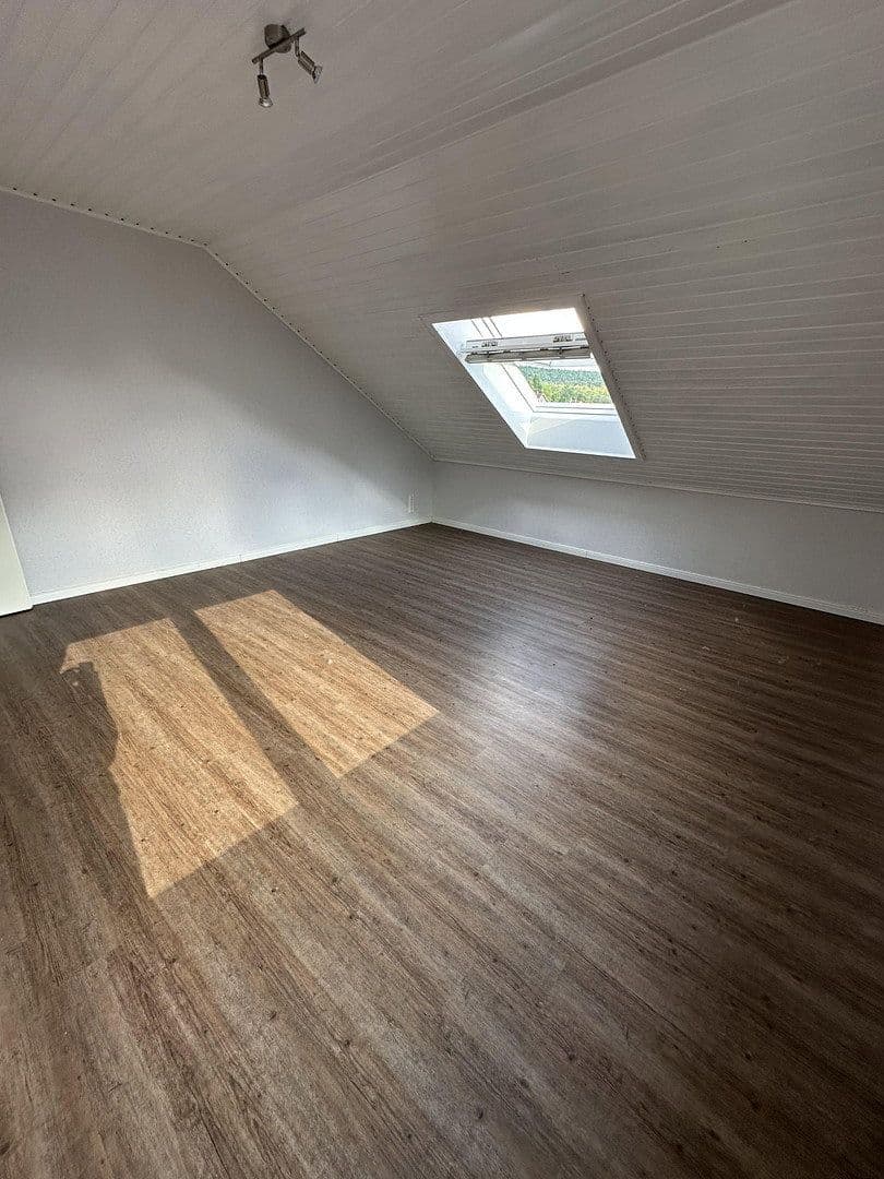 1 bedroom with open-plan kitchen flat to rent, 72 m², Im kleinen Weinberg, Ortenberg, Hesse 1 bedroom with open-plan kitchen flat to rent, 72 m², Im kleinen Weinberg, Ortenberg, Hesse