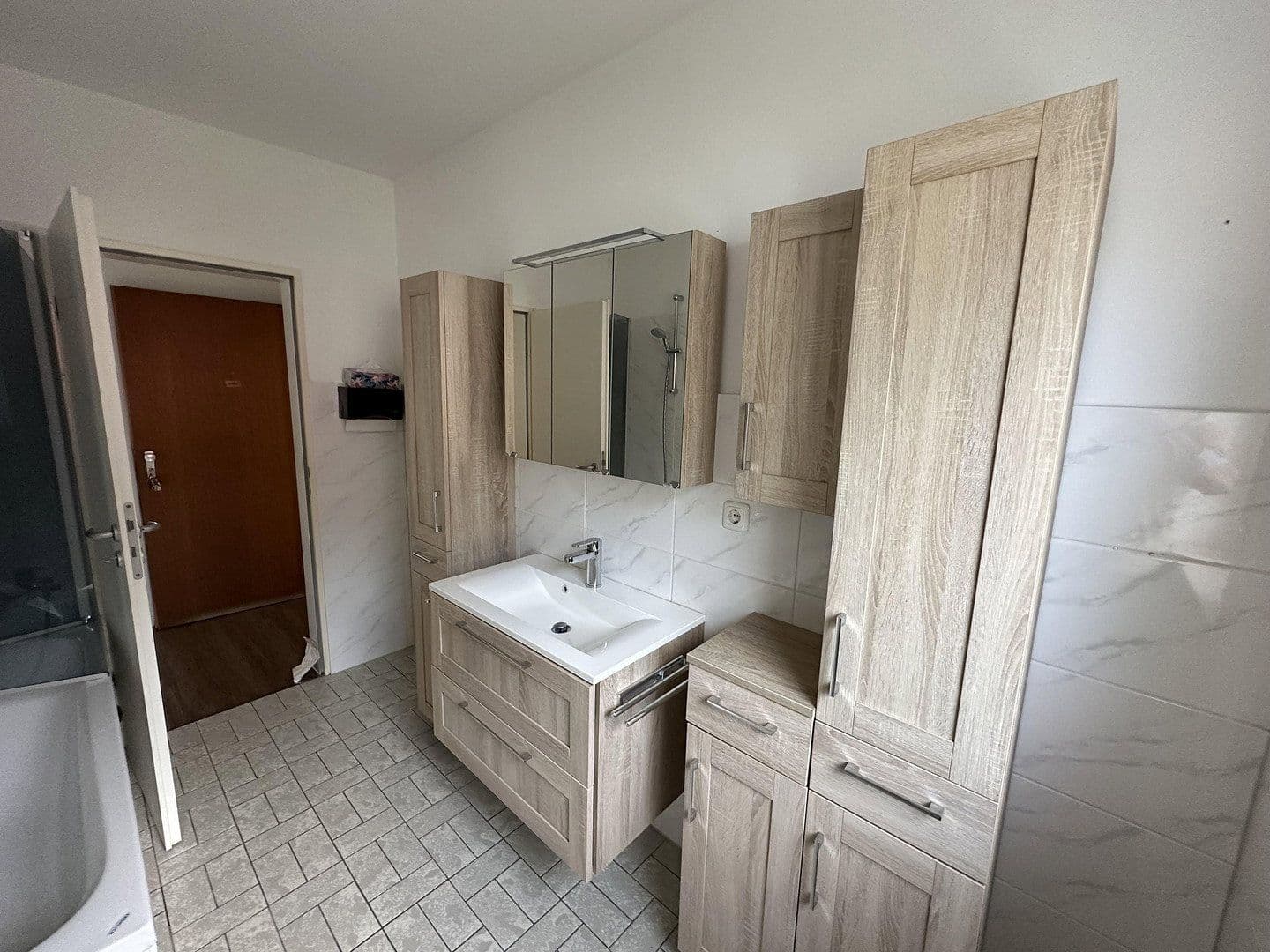 1 bedroom with open-plan kitchen flat to rent, 72 m², Im kleinen Weinberg, Ortenberg, Hesse 1 bedroom with open-plan kitchen flat to rent, 72 m², Im kleinen Weinberg, Ortenberg, Hesse