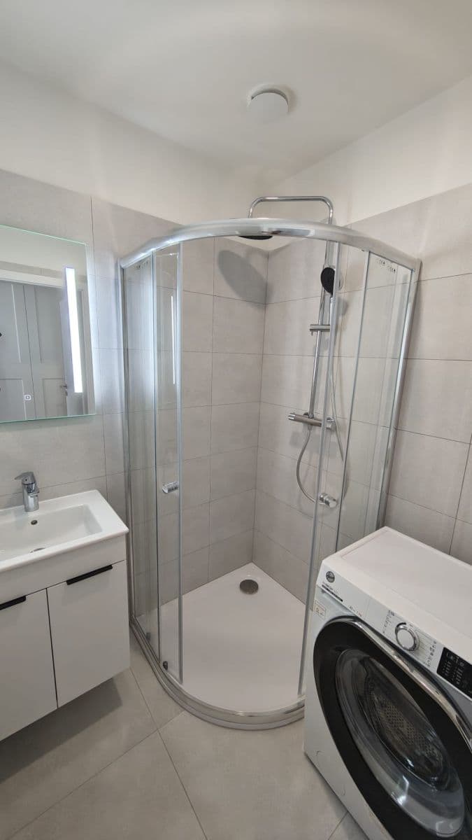 Studio flat to rent, 22 m², Kolmá, Prague, Prague Studio flat to rent, 22 m², Kolmá, Prague, Prague