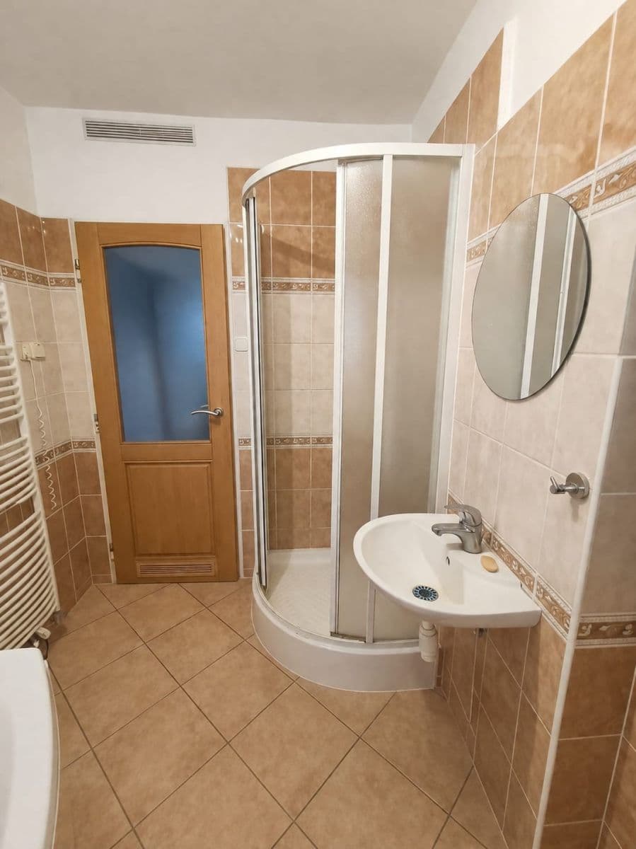 3 bedroom flat to rent, 75 m², Blažkova, Adamov, Jihomoravský Region 3 bedroom flat to rent, 75 m², Blažkova, Adamov, Jihomoravský Region