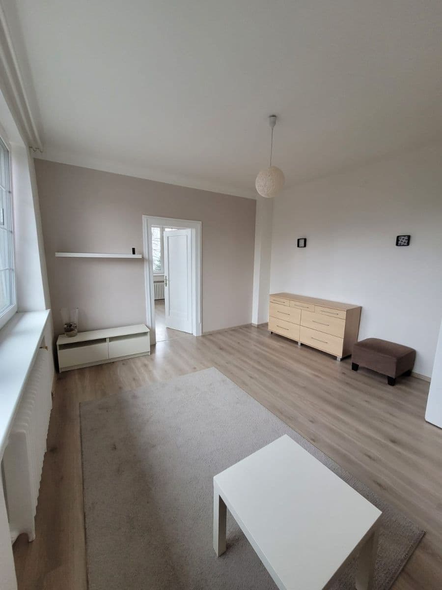 2 bedroom flat to rent, 68 m², Pod Rovinou, Prague, Prague 2 bedroom flat to rent, 68 m², Pod Rovinou, Prague, Prague