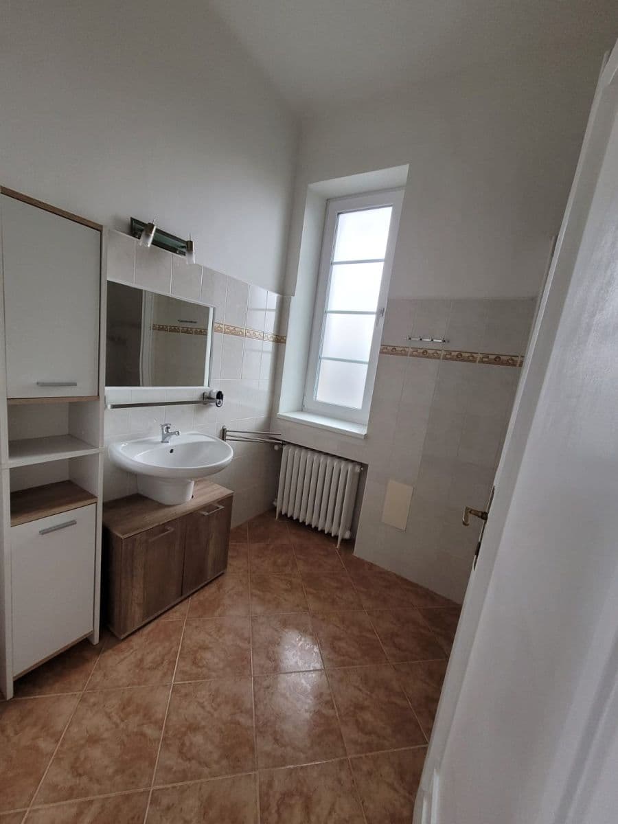 2 bedroom flat to rent, 68 m², Pod Rovinou, Prague, Prague 2 bedroom flat to rent, 68 m², Pod Rovinou, Prague, Prague
