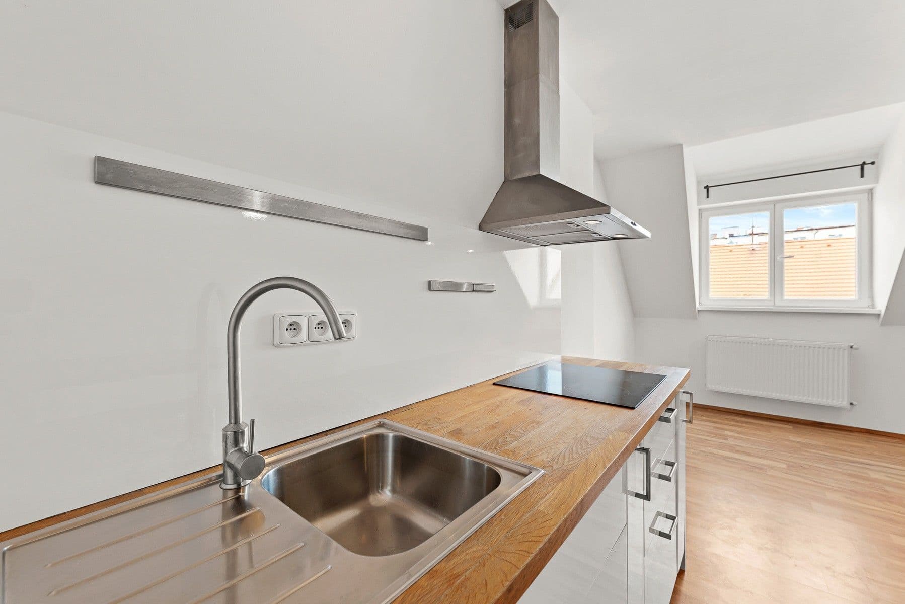 Studio flat to rent, 34 m², Holandská, Prague, Prague Studio flat to rent, 34 m², Holandská, Prague, Prague