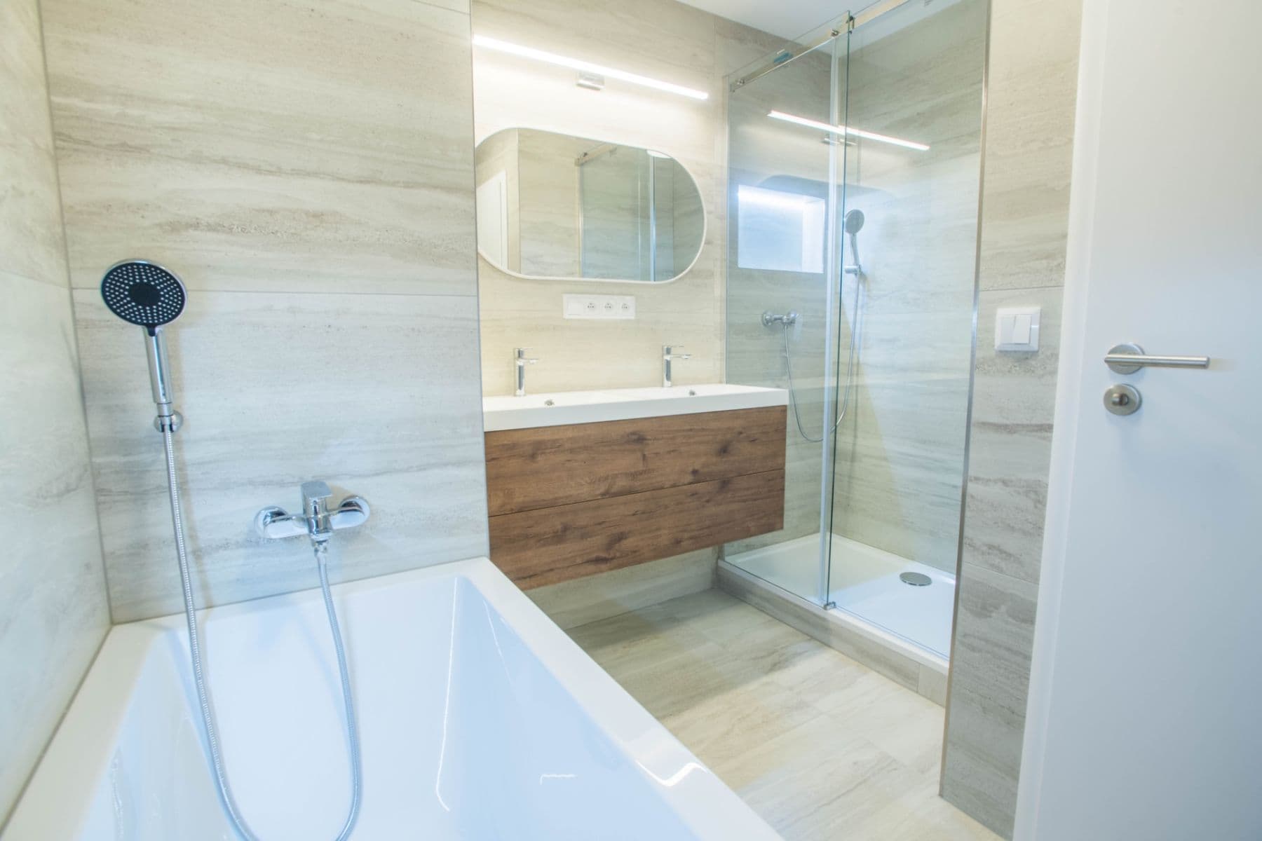 2 bedroom with open-plan kitchen flat for sale, 85 m², Doležalova, Prague, Prague 2 bedroom with open-plan kitchen flat for sale, 85 m², Doležalova, Prague, Prague