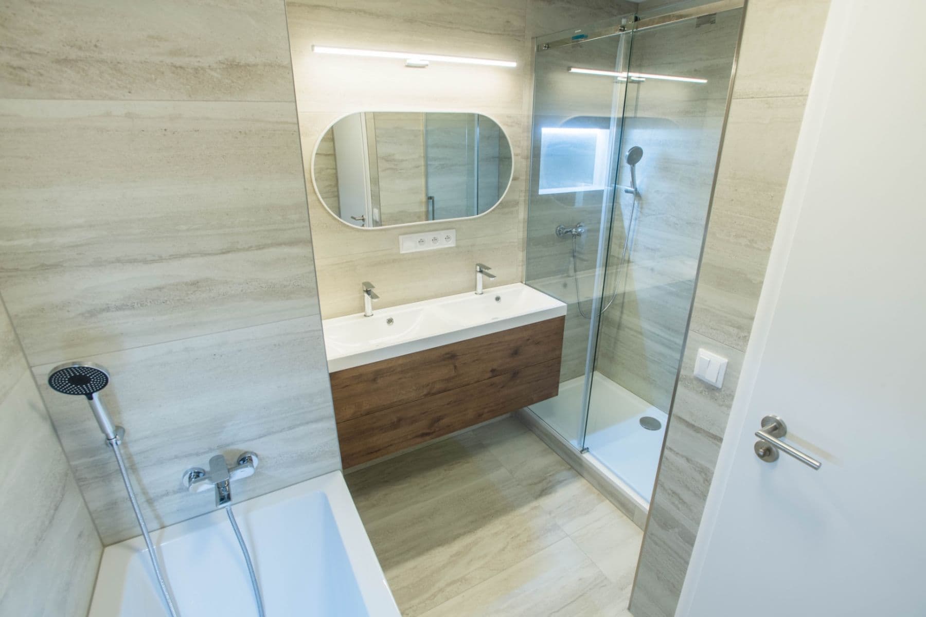 2 bedroom with open-plan kitchen flat for sale, 85 m², Doležalova, Prague, Prague 2 bedroom with open-plan kitchen flat for sale, 85 m², Doležalova, Prague, Prague