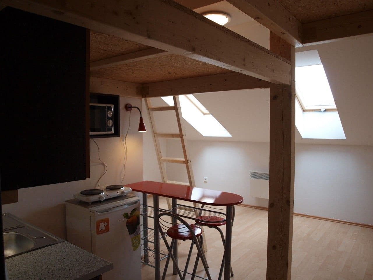 Studio flat to rent, 24 m², Ořechová, Rebešovice, Jihomoravský Region Studio flat to rent, 24 m², Ořechová, Rebešovice, Jihomoravský Region
