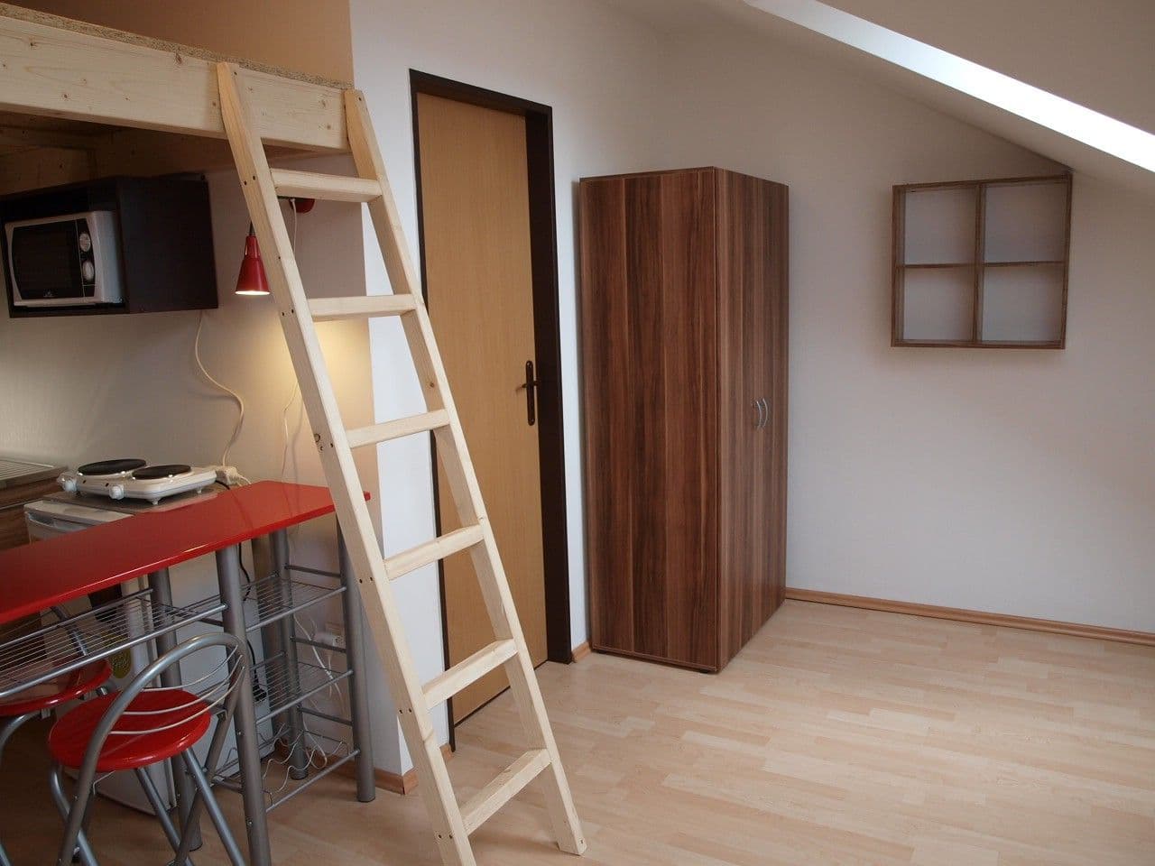 Studio flat to rent, 24 m², Ořechová, Rebešovice, Jihomoravský Region Studio flat to rent, 24 m², Ořechová, Rebešovice, Jihomoravský Region