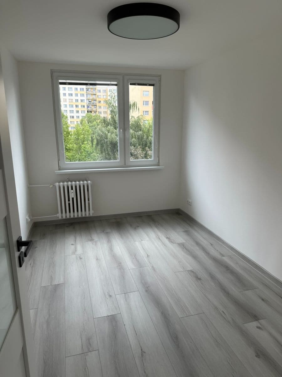 1 bedroom with open-plan kitchen flat to rent, 42 m², Ciolkovského, Prague, Prague 1 bedroom with open-plan kitchen flat to rent, 42 m², Ciolkovského, Prague, Prague