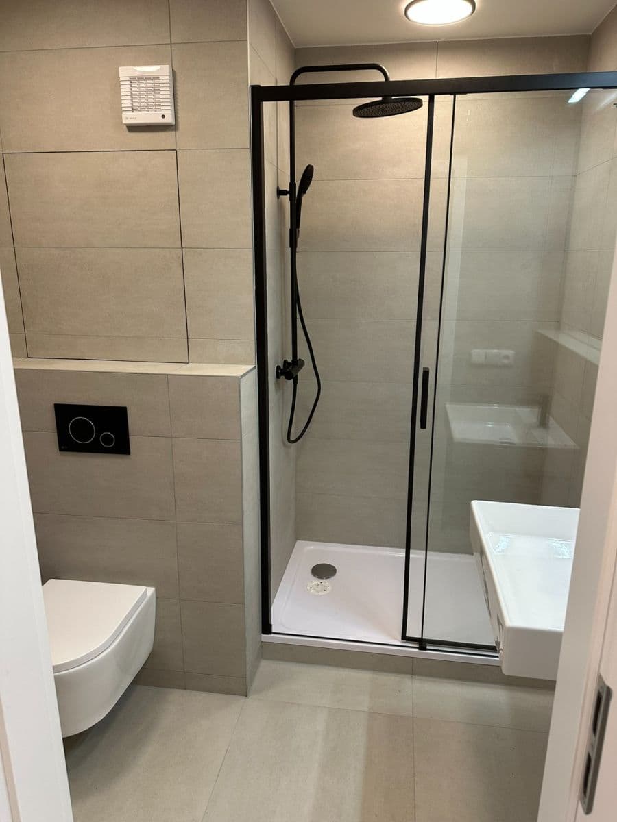 1 bedroom with open-plan kitchen flat to rent, 42 m², Ciolkovského, Prague, Prague 1 bedroom with open-plan kitchen flat to rent, 42 m², Ciolkovského, Prague, Prague