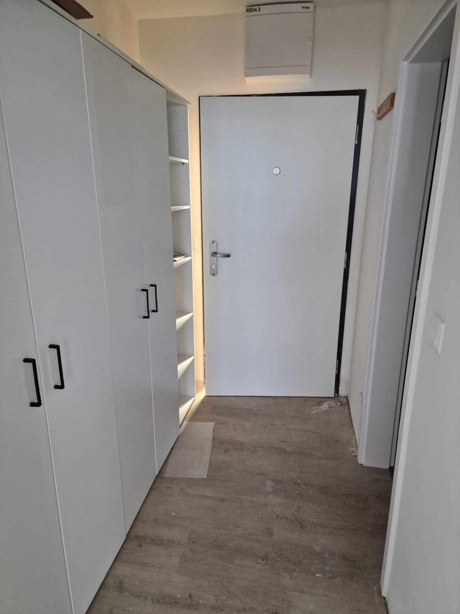 Studio flat to rent, 35 m², Aloise Rašína, Olomouc, Olomoucký Region Studio flat to rent, 35 m², Aloise Rašína, Olomouc, Olomoucký Region