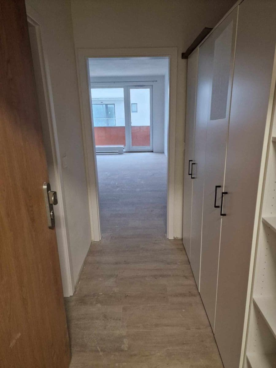 Studio flat to rent, 35 m², Aloise Rašína, Olomouc, Olomoucký Region Studio flat to rent, 35 m², Aloise Rašína, Olomouc, Olomoucký Region