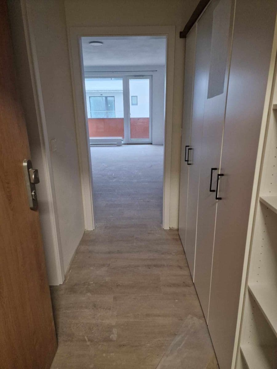 Studio flat to rent, 35 m², Aloise Rašína, Olomouc, Olomoucký Region Studio flat to rent, 35 m², Aloise Rašína, Olomouc, Olomoucký Region
