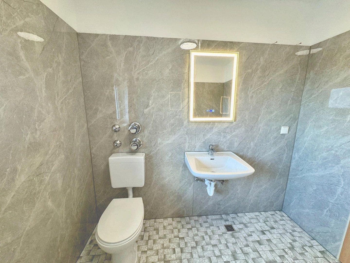 1 bedroom with open-plan kitchen flat to rent, 59 m², Wöllstadt, Hesse 1 bedroom with open-plan kitchen flat to rent, 59 m², Wöllstadt, Hesse