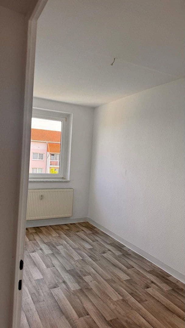 4 bedroom flat to rent, 70 m², Arthur Scheibner Ring 14, Mücheln (Geiseltal), Saxony-Anhalt 4 bedroom flat to rent, 70 m², Arthur Scheibner Ring 14, Mücheln (Geiseltal), Saxony-Anhalt
