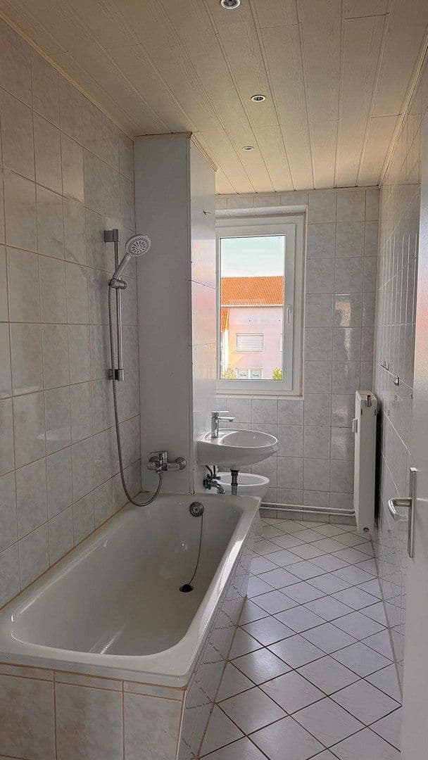 4 bedroom flat to rent, 70 m², Arthur Scheibner Ring 14, Mücheln (Geiseltal), Saxony-Anhalt 4 bedroom flat to rent, 70 m², Arthur Scheibner Ring 14, Mücheln (Geiseltal), Saxony-Anhalt