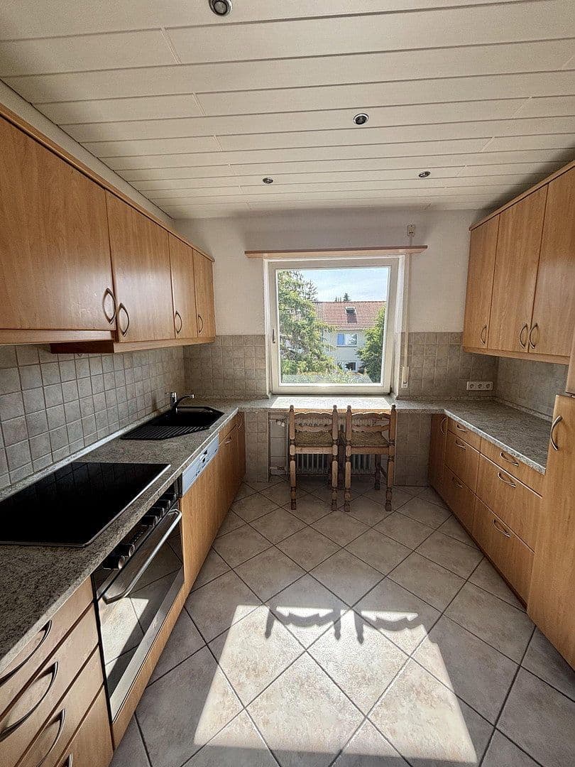 2 bedroom with open-plan kitchen flat to rent, 95 m², Singen (Hohentwiel), Baden-Württemberg 2 bedroom with open-plan kitchen flat to rent, 95 m², Singen (Hohentwiel), Baden-Württemberg