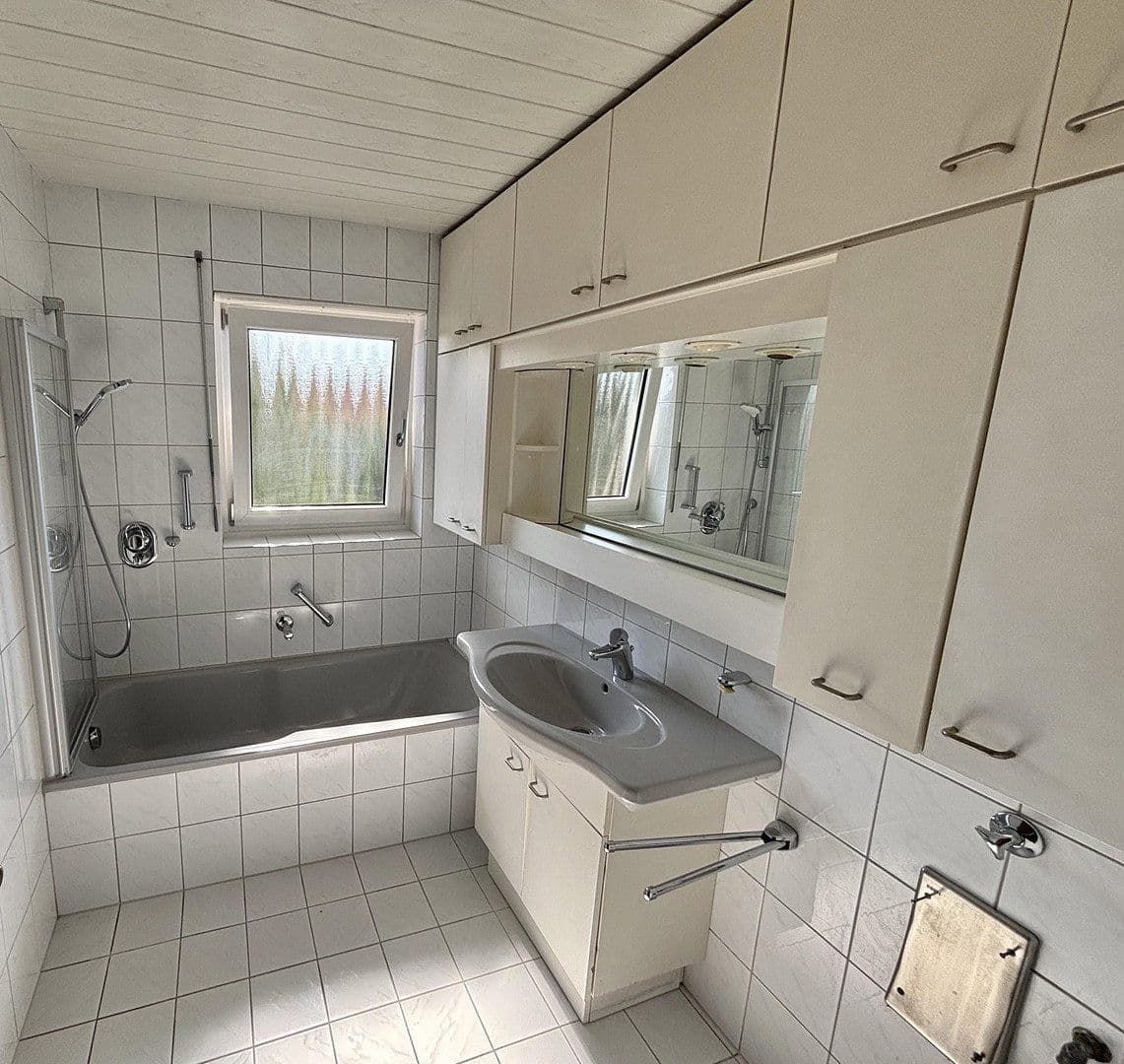 2 bedroom with open-plan kitchen flat to rent, 95 m², Singen (Hohentwiel), Baden-Württemberg 2 bedroom with open-plan kitchen flat to rent, 95 m², Singen (Hohentwiel), Baden-Württemberg