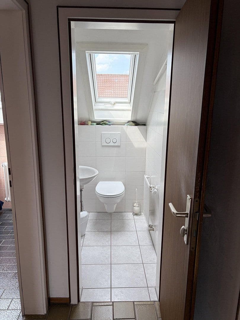 2 bedroom with open-plan kitchen flat to rent, 90 m², Stuttgart, Baden-Württemberg 2 bedroom with open-plan kitchen flat to rent, 90 m², Stuttgart, Baden-Württemberg