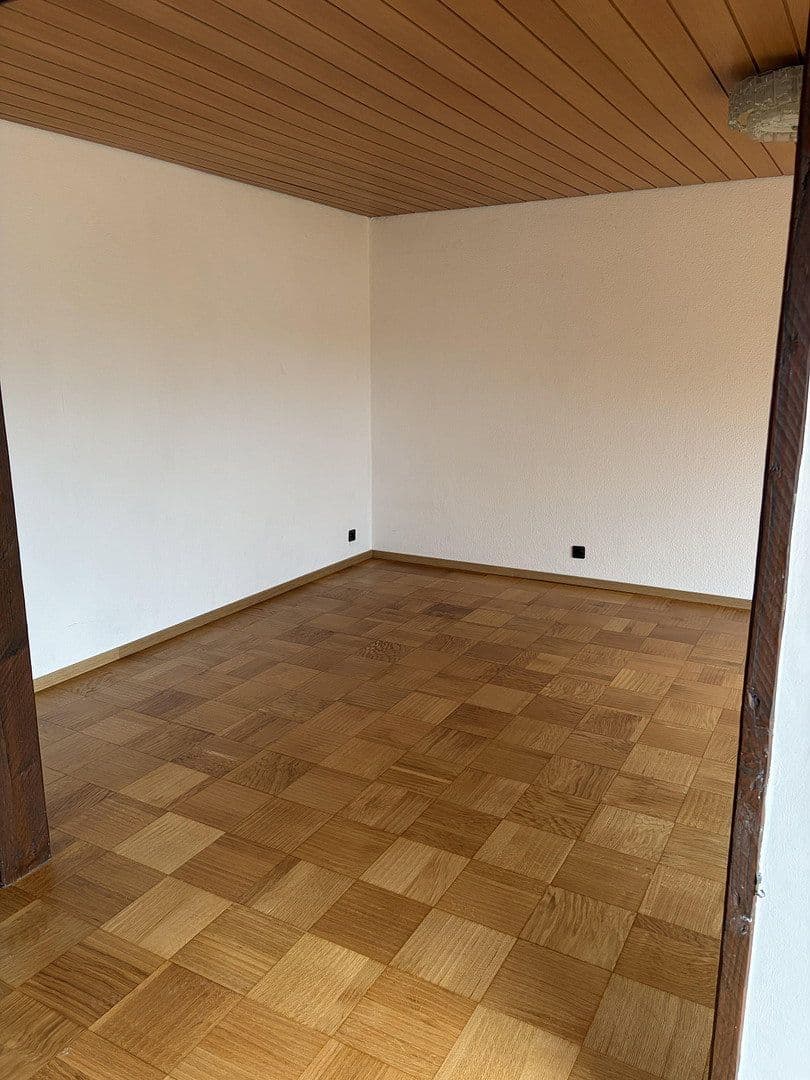 2 bedroom with open-plan kitchen flat to rent, 90 m², Stuttgart, Baden-Württemberg 2 bedroom with open-plan kitchen flat to rent, 90 m², Stuttgart, Baden-Württemberg