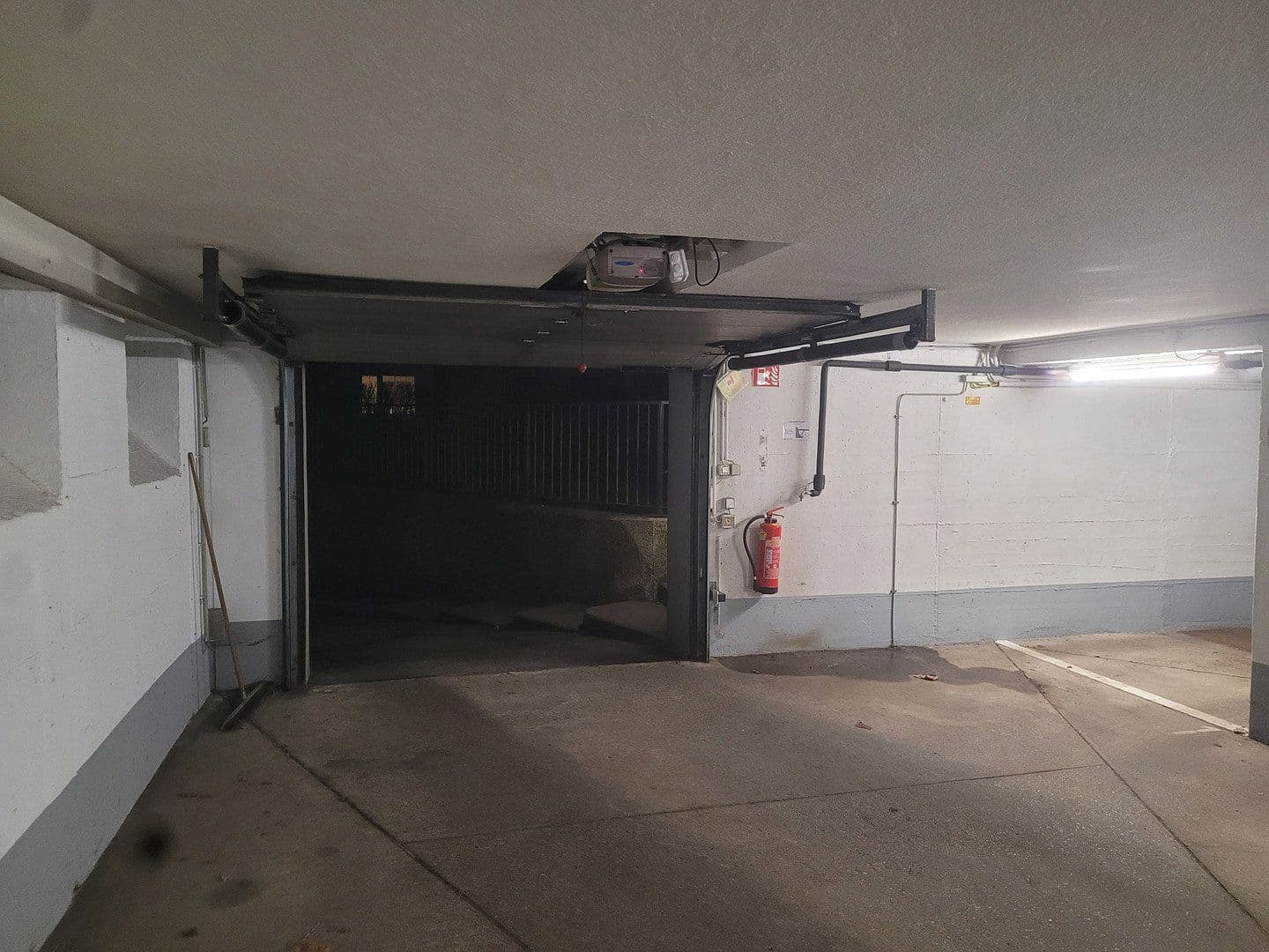 garage to rent, 12 m², Neuwaldegger Straße 41, Wien, Vienna garage to rent, 12 m², Neuwaldegger Straße 41, Wien, Vienna