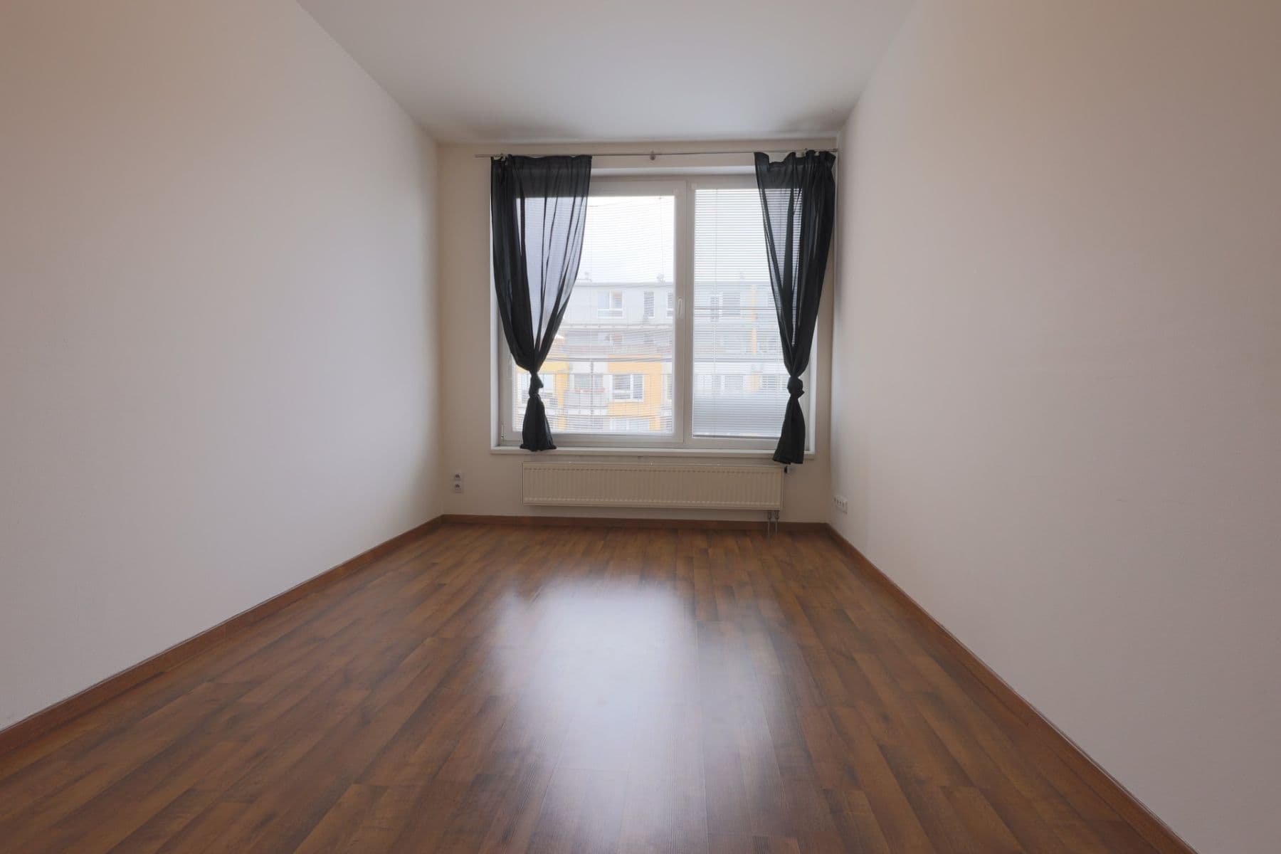 1 bedroom with open-plan kitchen flat to rent, 49 m², Pod Harfou, Prague, Prague 1 bedroom with open-plan kitchen flat to rent, 49 m², Pod Harfou, Prague, Prague