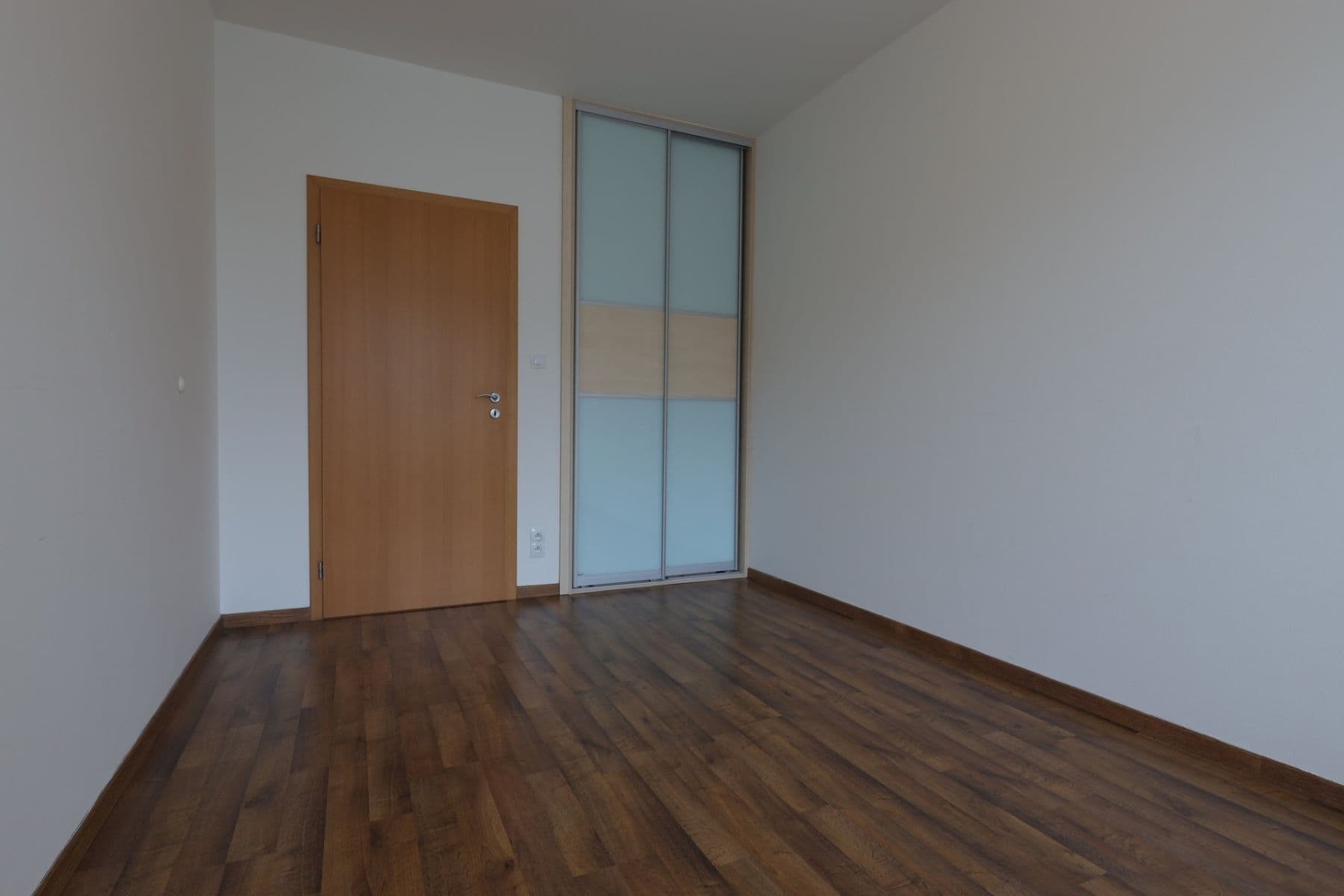 1 bedroom with open-plan kitchen flat to rent, 49 m², Pod Harfou, Prague, Prague 1 bedroom with open-plan kitchen flat to rent, 49 m², Pod Harfou, Prague, Prague