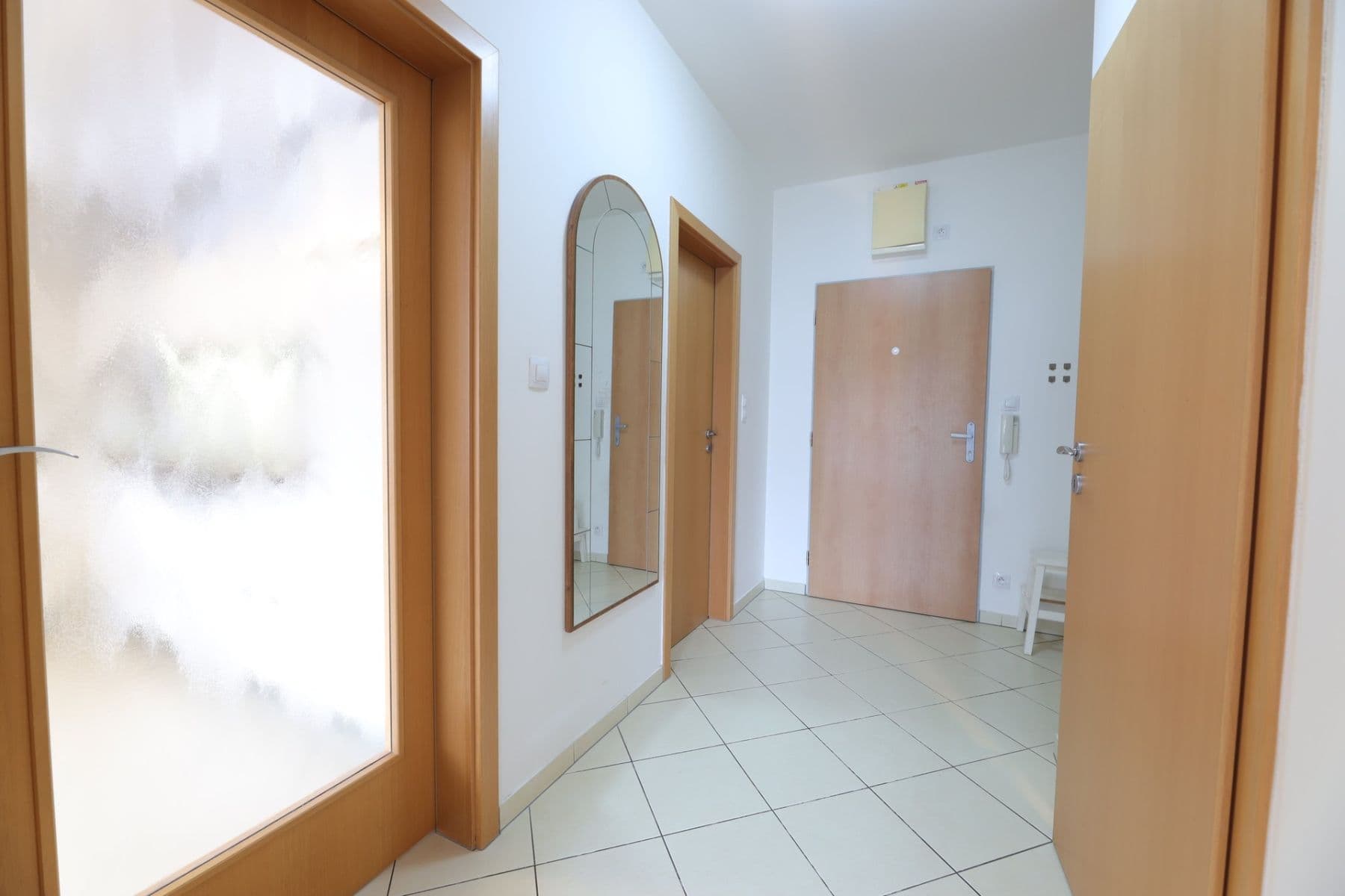 1 bedroom with open-plan kitchen flat to rent, 49 m², Pod Harfou, Prague, Prague 1 bedroom with open-plan kitchen flat to rent, 49 m², Pod Harfou, Prague, Prague