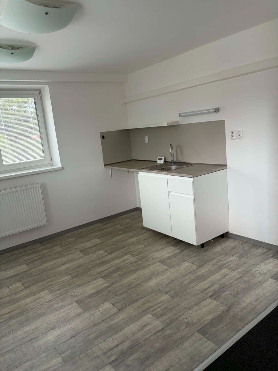 office to rent, 120 m², Hemy, Valašské Meziříčí, Zlínský Region office to rent, 120 m², Hemy, Valašské Meziříčí, Zlínský Region
