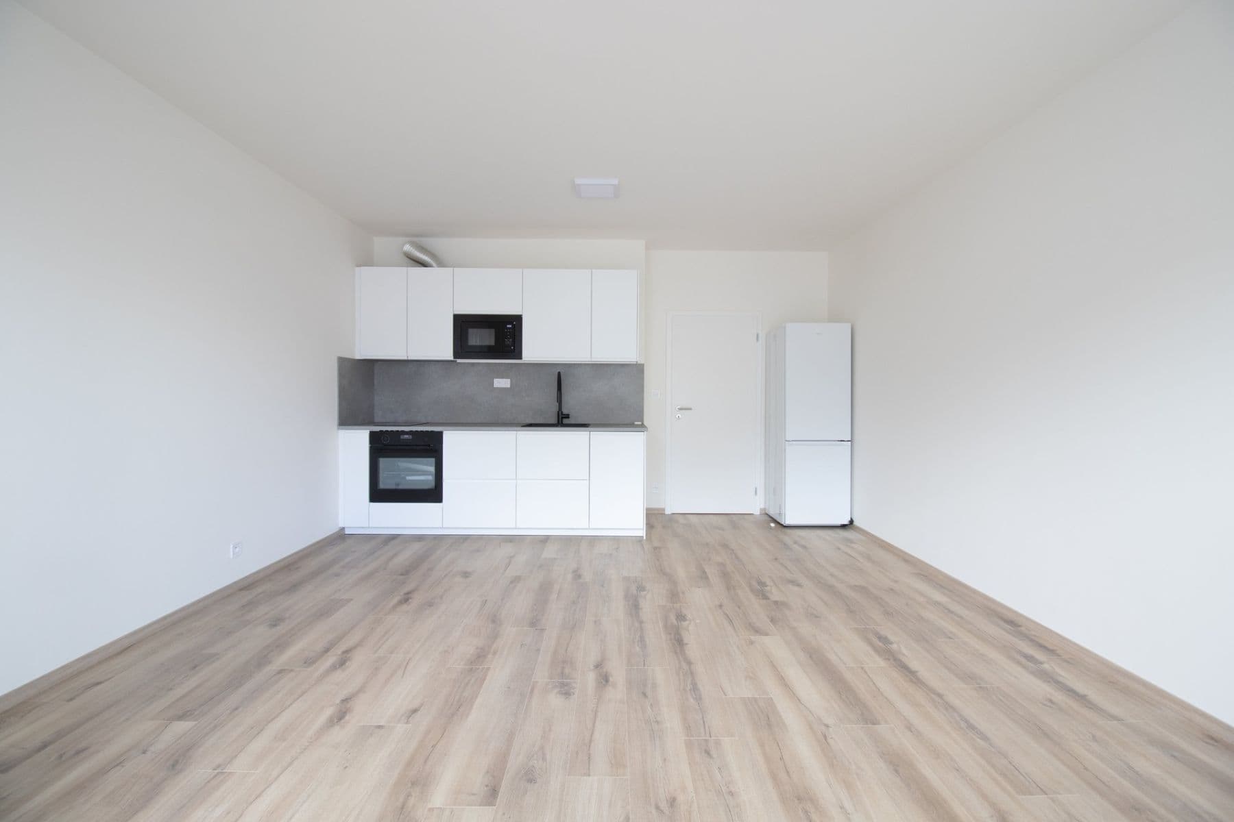 Studio flat to rent, 37 m², Gerstelova, Prague, Prague Studio flat to rent, 37 m², Gerstelova, Prague, Prague