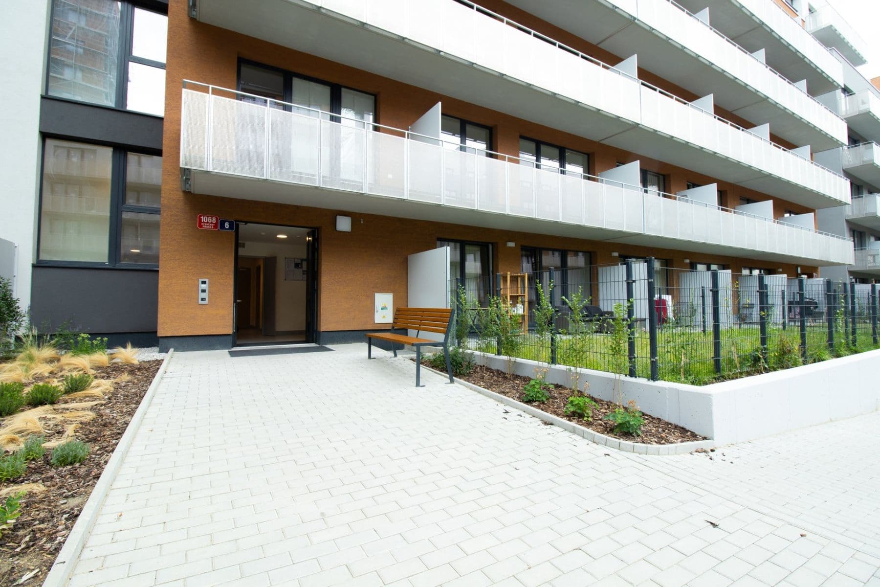 Studio flat to rent, 37 m², Gerstelova, Prague, Prague Studio flat to rent, 37 m², Gerstelova, Prague, Prague