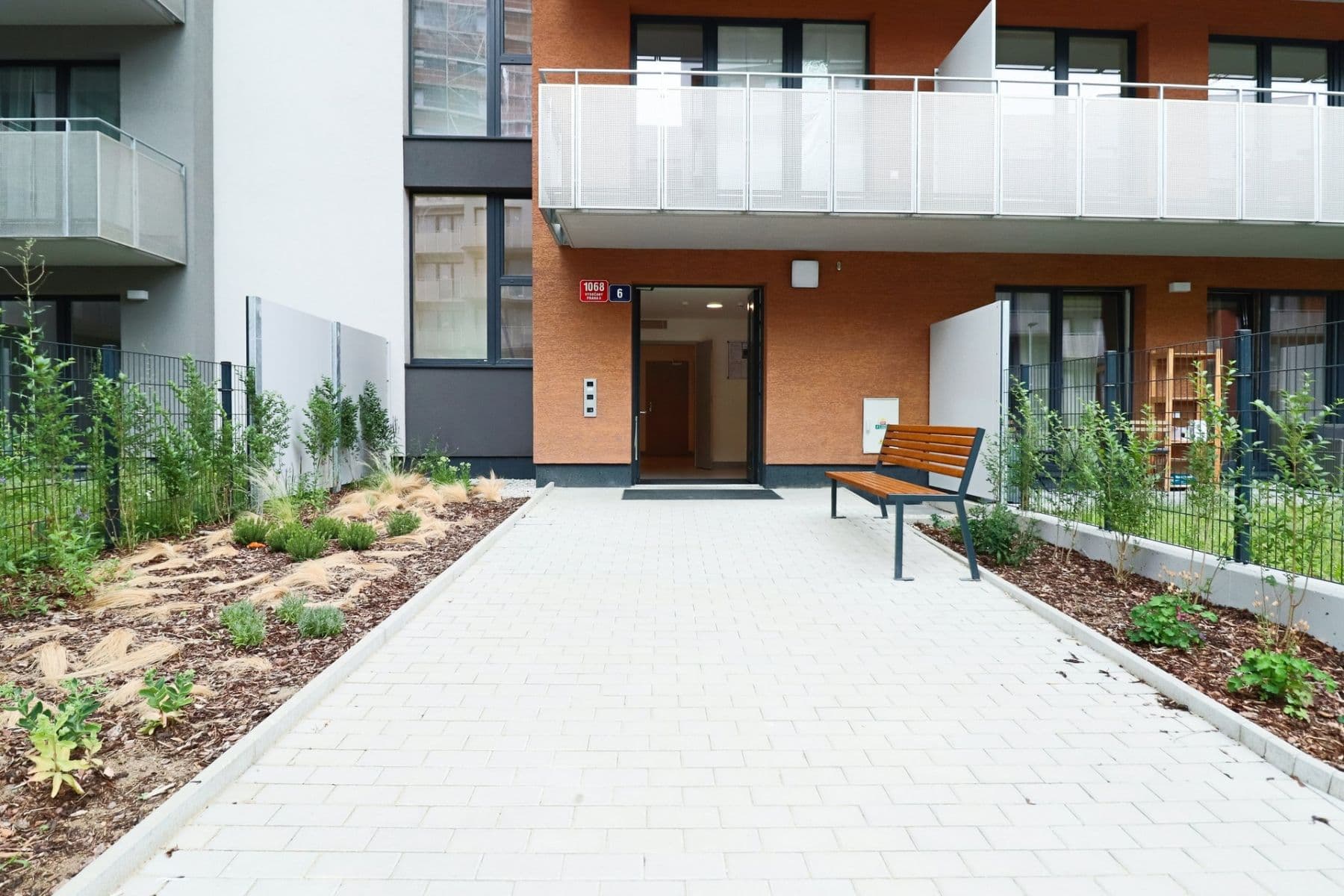 Studio flat to rent, 37 m², Gerstelova, Prague, Prague Studio flat to rent, 37 m², Gerstelova, Prague, Prague