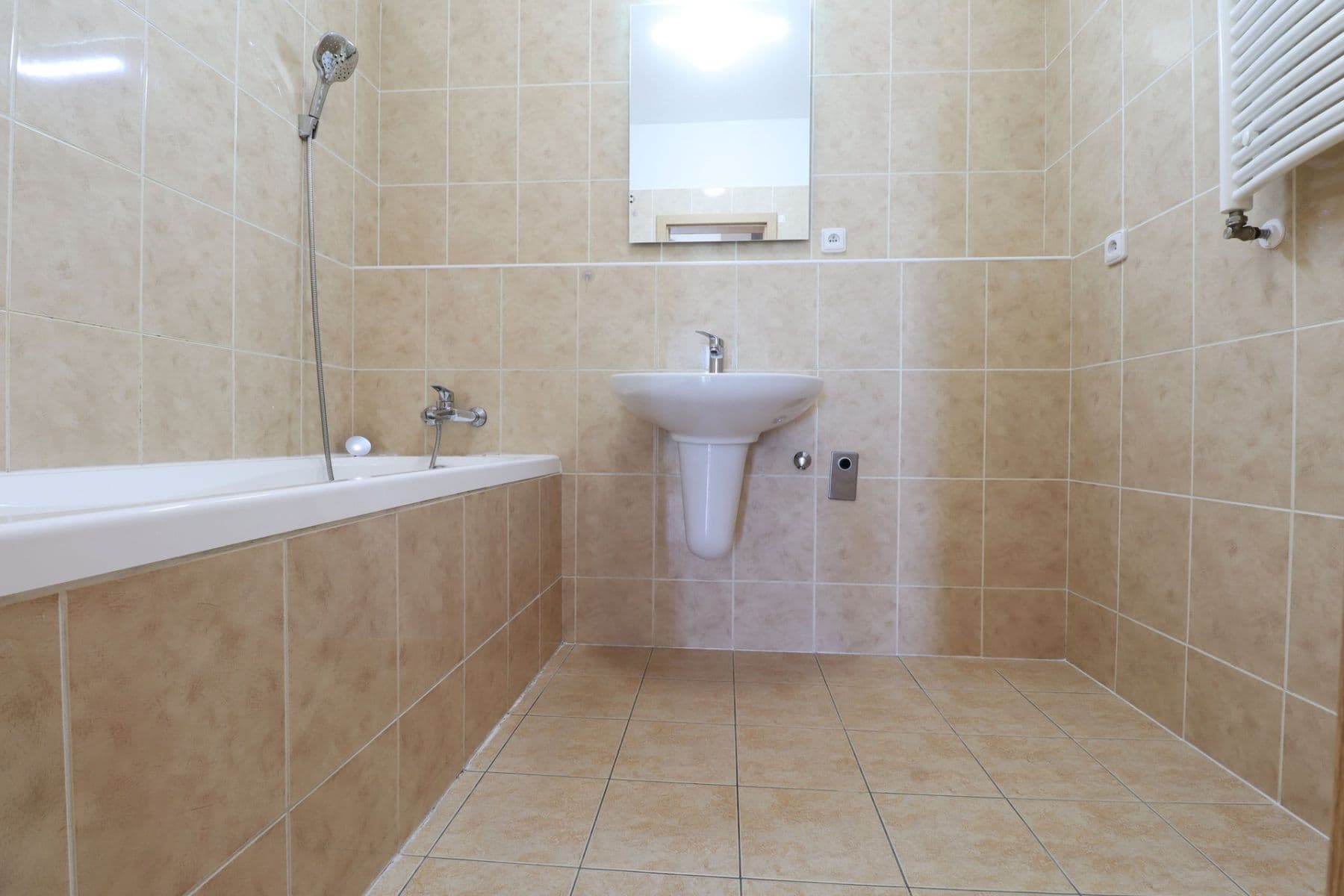 2 bedroom with open-plan kitchen flat to rent, 82 m², V dolině, Prague, Prague 2 bedroom with open-plan kitchen flat to rent, 82 m², V dolině, Prague, Prague