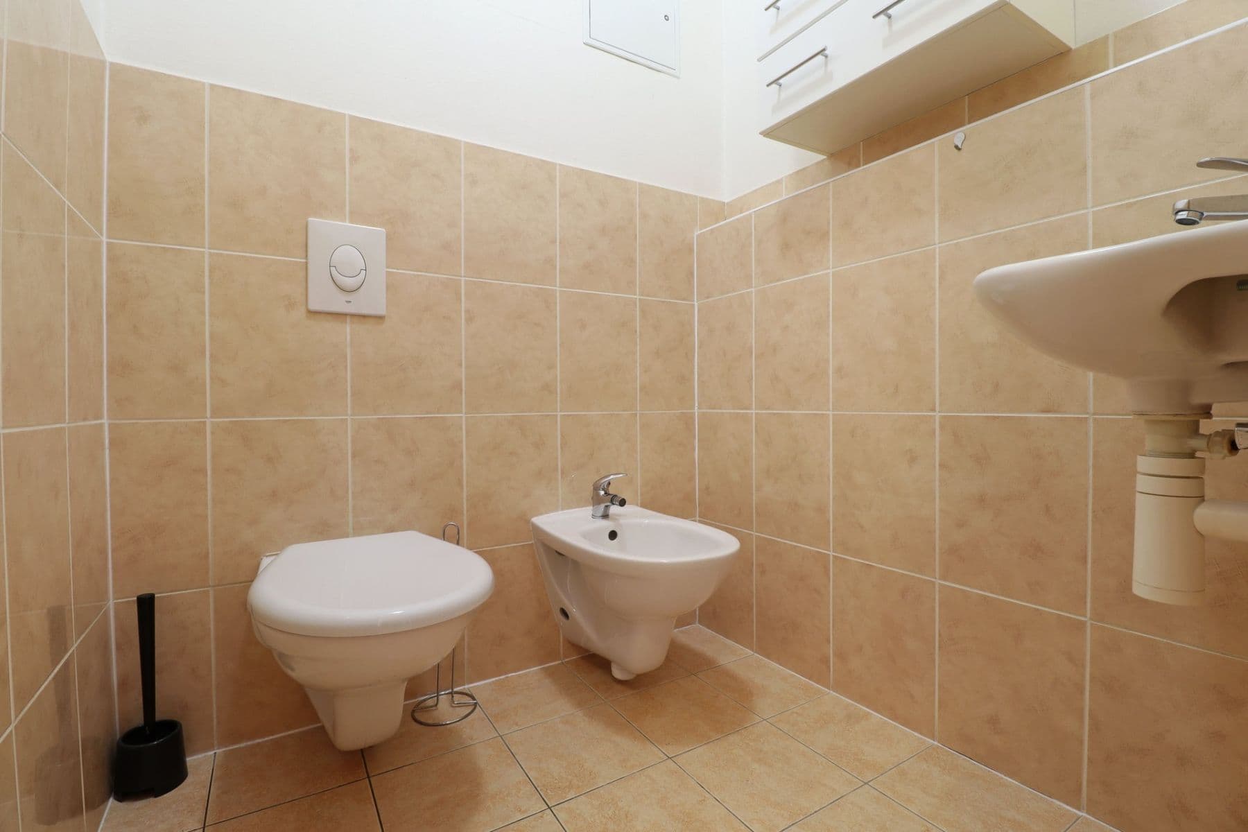 2 bedroom with open-plan kitchen flat to rent, 82 m², V dolině, Prague, Prague 2 bedroom with open-plan kitchen flat to rent, 82 m², V dolině, Prague, Prague