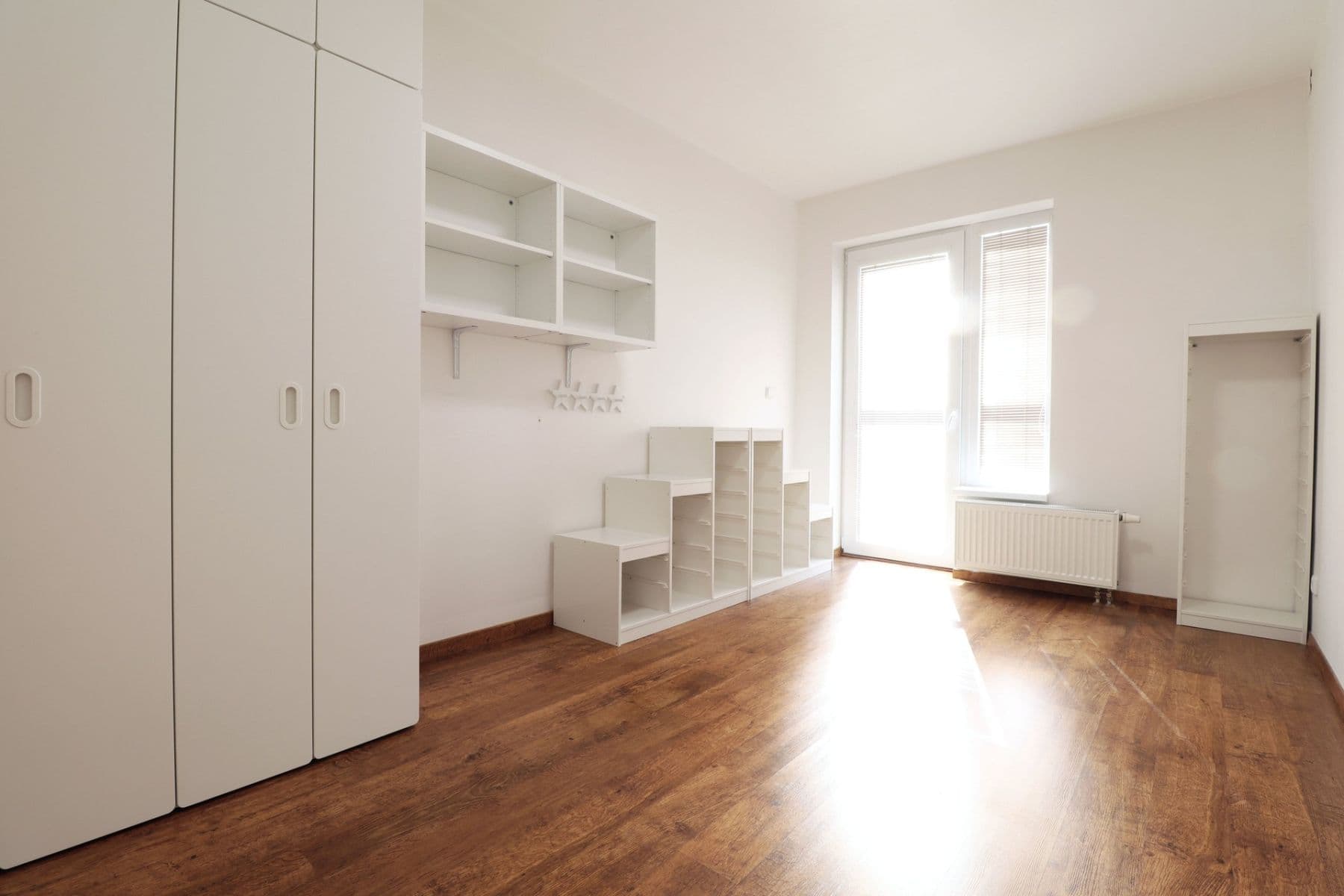2 bedroom with open-plan kitchen flat to rent, 82 m², V dolině, Prague, Prague 2 bedroom with open-plan kitchen flat to rent, 82 m², V dolině, Prague, Prague