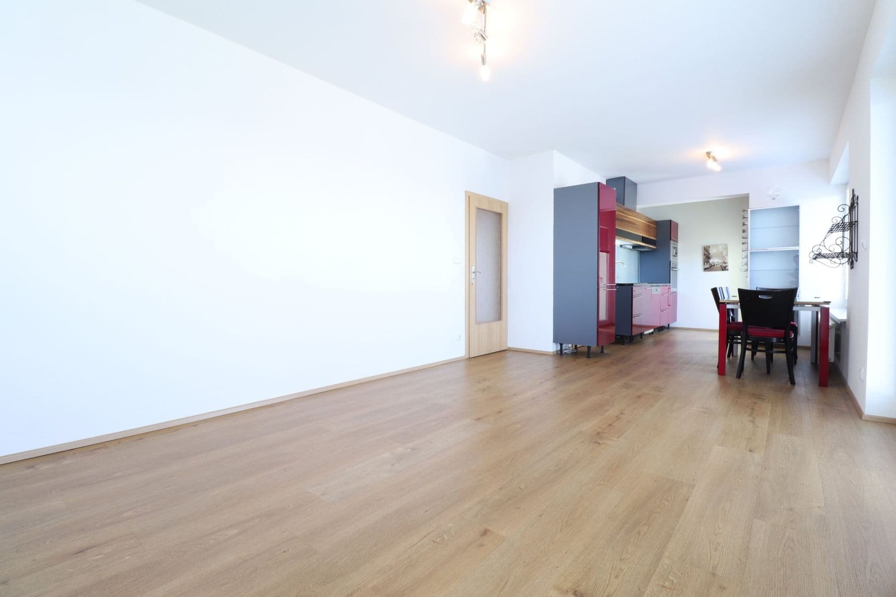 2 bedroom with open-plan kitchen flat to rent, 82 m², V dolině, Prague, Prague 2 bedroom with open-plan kitchen flat to rent, 82 m², V dolině, Prague, Prague