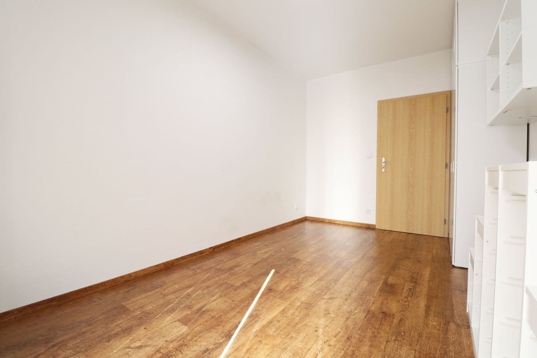2 bedroom with open-plan kitchen flat to rent, 82 m², V dolině, Prague, Prague 2 bedroom with open-plan kitchen flat to rent, 82 m², V dolině, Prague, Prague
