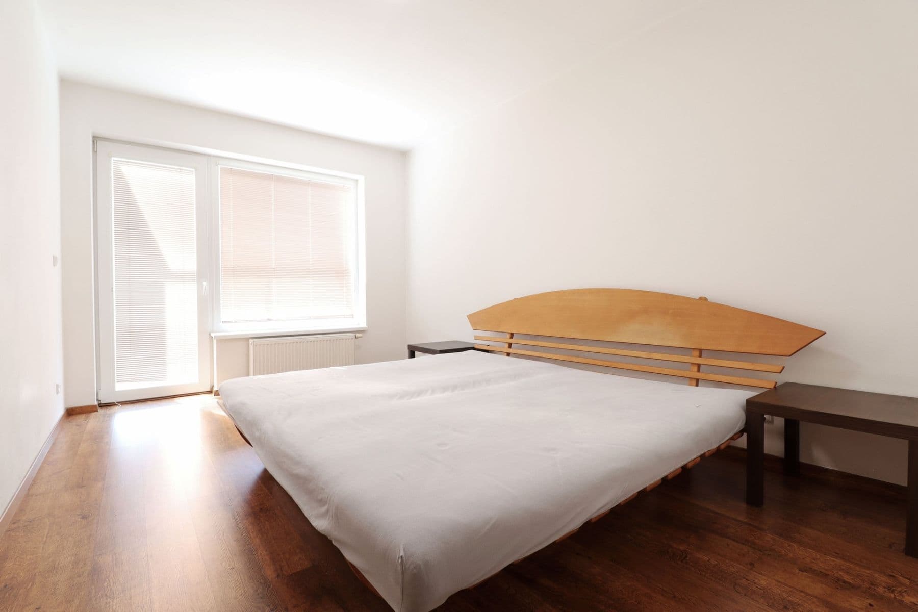 2 bedroom with open-plan kitchen flat to rent, 82 m², V dolině, Prague, Prague 2 bedroom with open-plan kitchen flat to rent, 82 m², V dolině, Prague, Prague