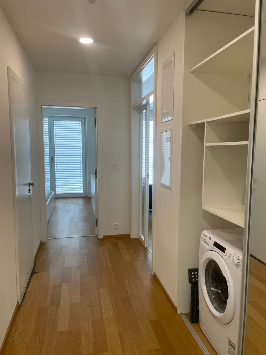 1 bedroom with open-plan kitchen flat to rent, 52 m², Studentská, Brno, Jihomoravský Region 1 bedroom with open-plan kitchen flat to rent, 52 m², Studentská, Brno, Jihomoravský Region