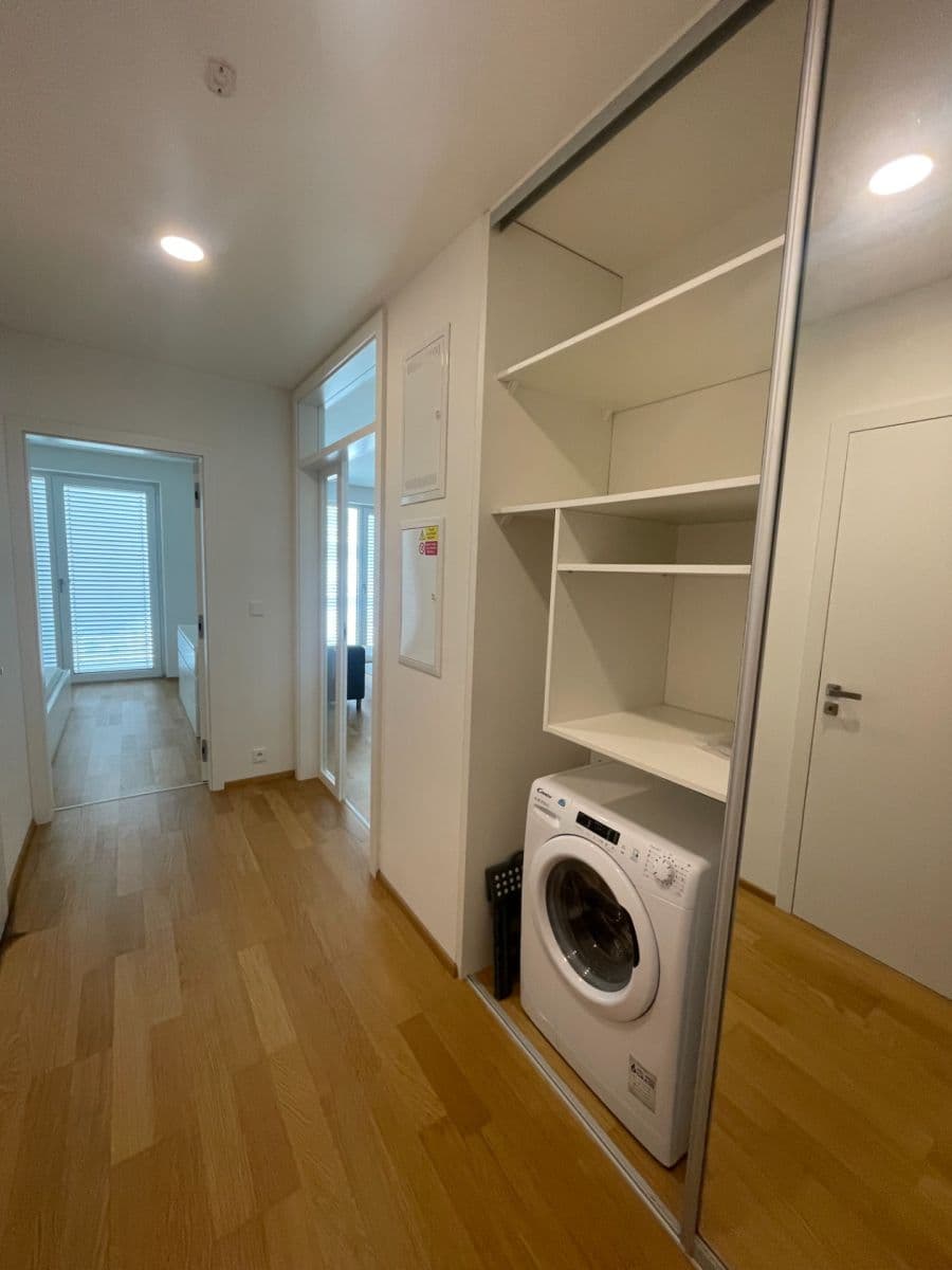 1 bedroom with open-plan kitchen flat to rent, 52 m², Studentská, Brno, Jihomoravský Region 1 bedroom with open-plan kitchen flat to rent, 52 m², Studentská, Brno, Jihomoravský Region