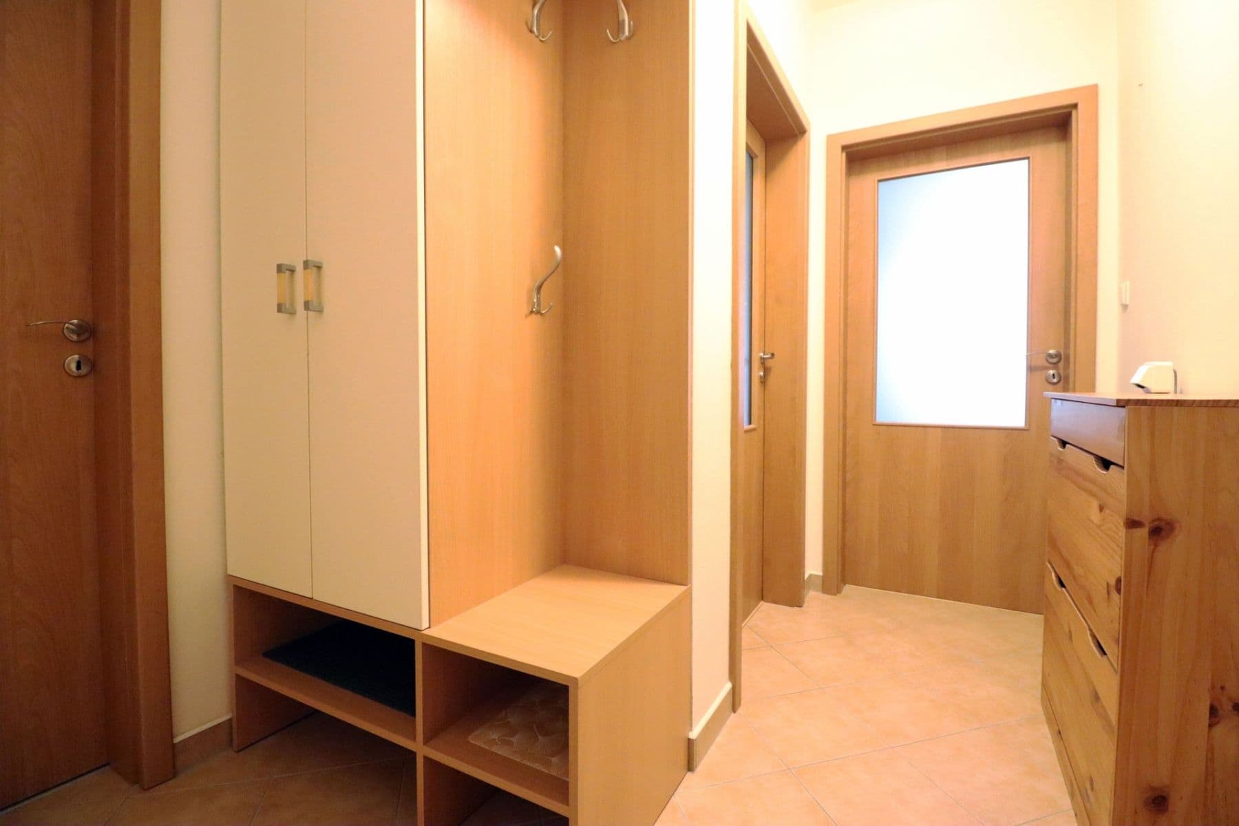 1 bedroom with open-plan kitchen flat to rent, 45 m², Českodubská, Prague, Prague 1 bedroom with open-plan kitchen flat to rent, 45 m², Českodubská, Prague, Prague