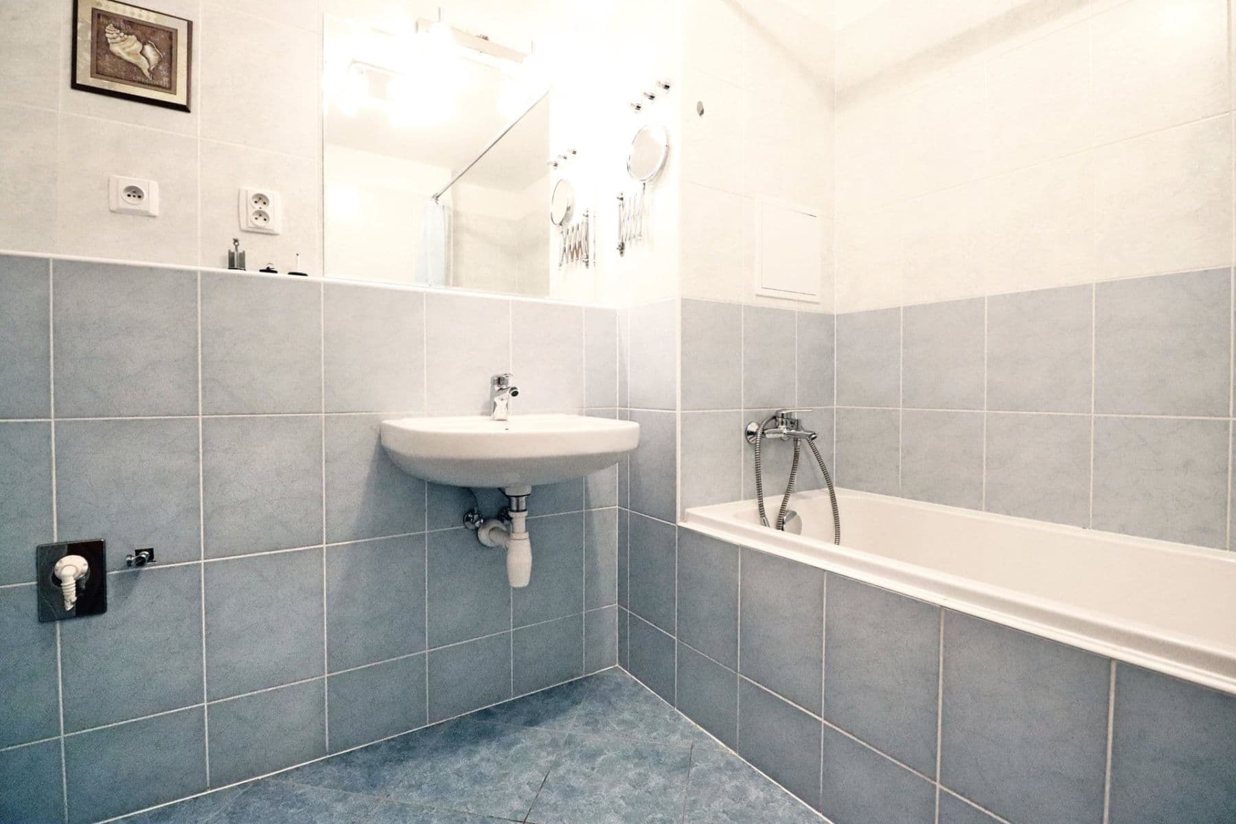 1 bedroom with open-plan kitchen flat to rent, 45 m², Českodubská, Prague, Prague 1 bedroom with open-plan kitchen flat to rent, 45 m², Českodubská, Prague, Prague