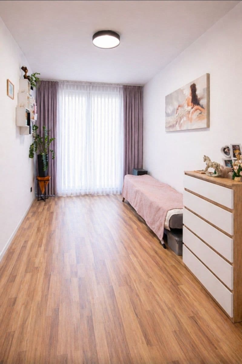 3 bedroom with open-plan kitchen flat for sale, 76 m², Ke Kříži, Prague, Prague 3 bedroom with open-plan kitchen flat for sale, 76 m², Ke Kříži, Prague, Prague