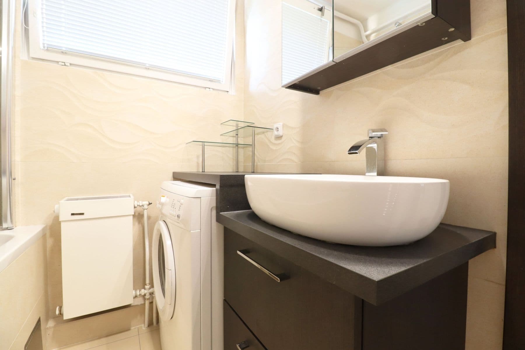 1 bedroom with open-plan kitchen flat to rent, 47 m², U první baterie, Prague, Prague 1 bedroom with open-plan kitchen flat to rent, 47 m², U první baterie, Prague, Prague
