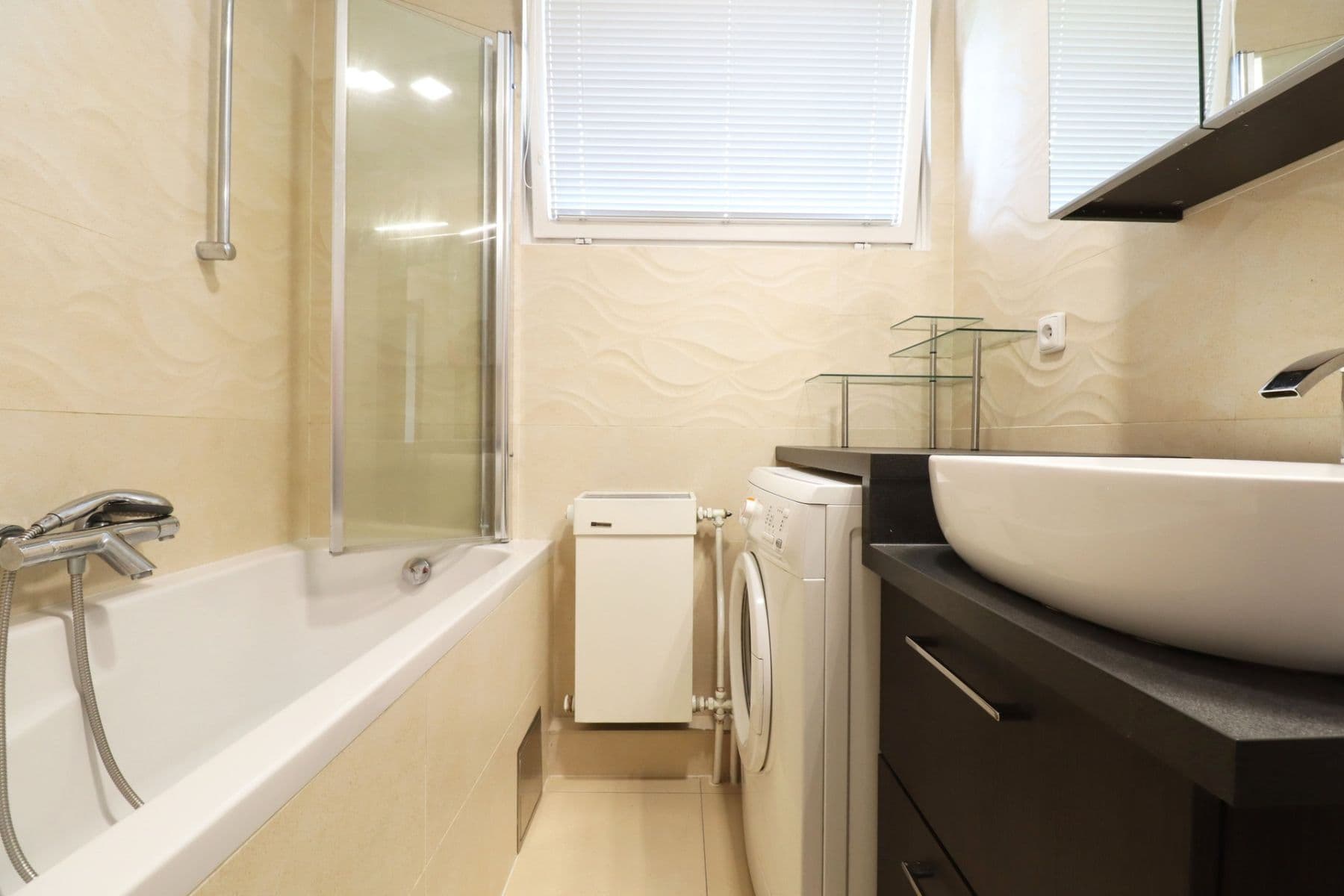 1 bedroom with open-plan kitchen flat to rent, 47 m², U první baterie, Prague, Prague 1 bedroom with open-plan kitchen flat to rent, 47 m², U první baterie, Prague, Prague