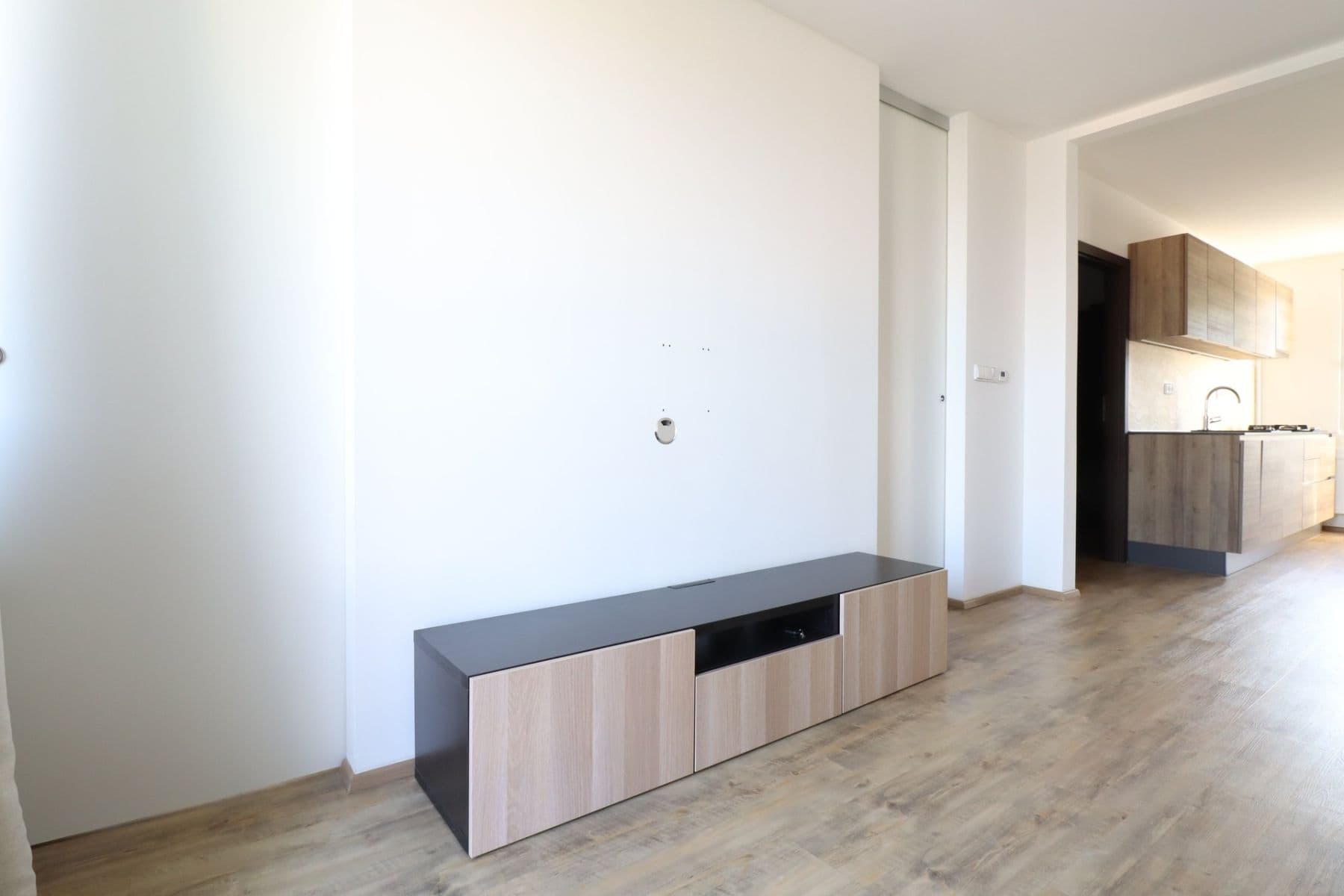 1 bedroom with open-plan kitchen flat to rent, 47 m², U první baterie, Prague, Prague 1 bedroom with open-plan kitchen flat to rent, 47 m², U první baterie, Prague, Prague