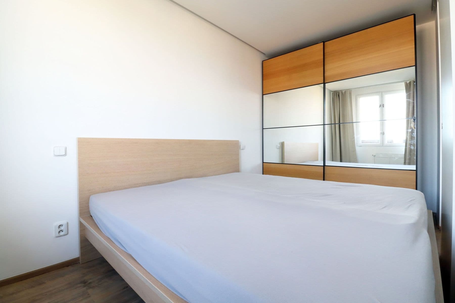 1 bedroom with open-plan kitchen flat to rent, 47 m², U první baterie, Prague, Prague 1 bedroom with open-plan kitchen flat to rent, 47 m², U první baterie, Prague, Prague