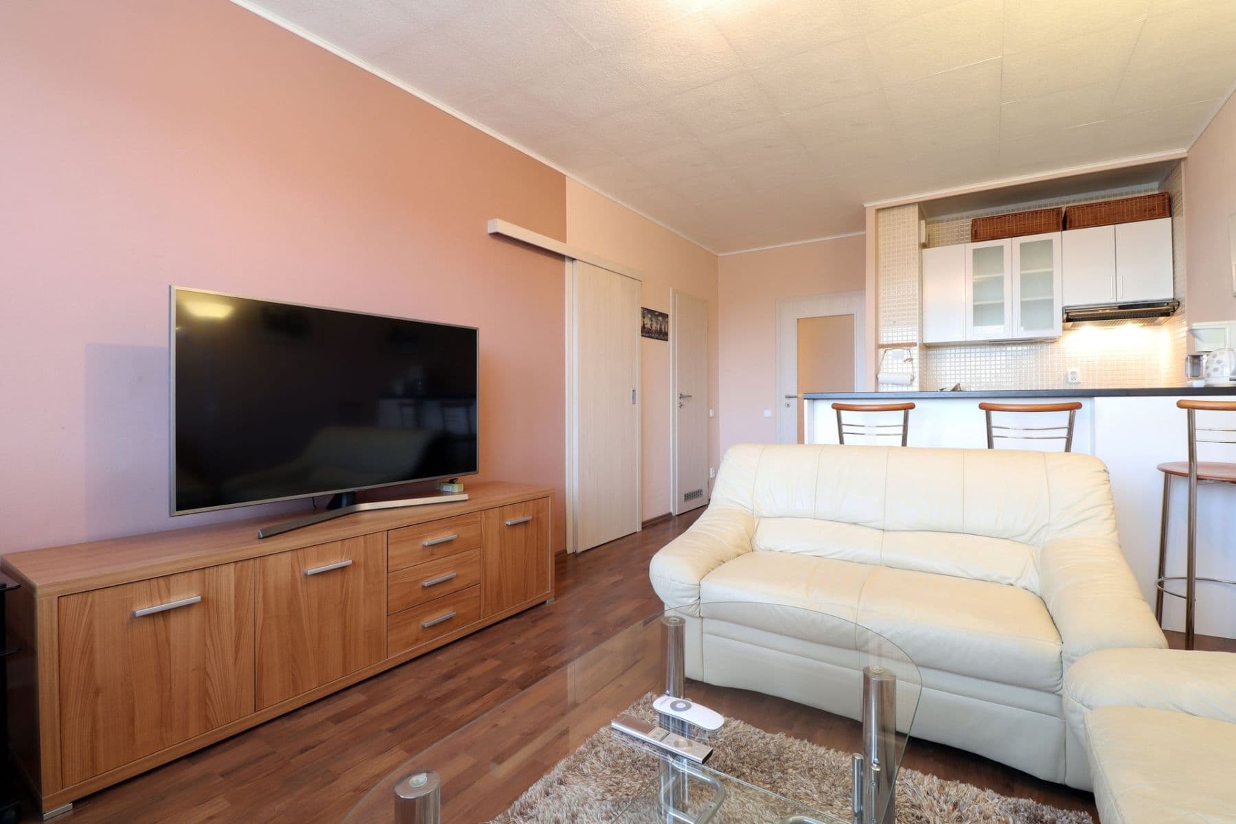 1 bedroom with open-plan kitchen flat to rent, 41 m², Lindavská, Prague, Prague 1 bedroom with open-plan kitchen flat to rent, 41 m², Lindavská, Prague, Prague