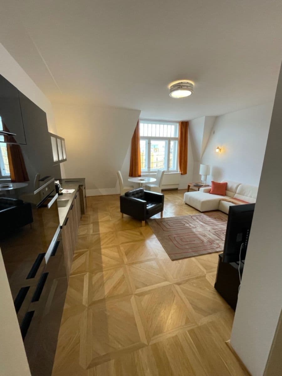 1 bedroom with open-plan kitchen flat to rent, 75 m², Elišky Krásnohorské, Prague, Prague 1 bedroom with open-plan kitchen flat to rent, 75 m², Elišky Krásnohorské, Prague, Prague